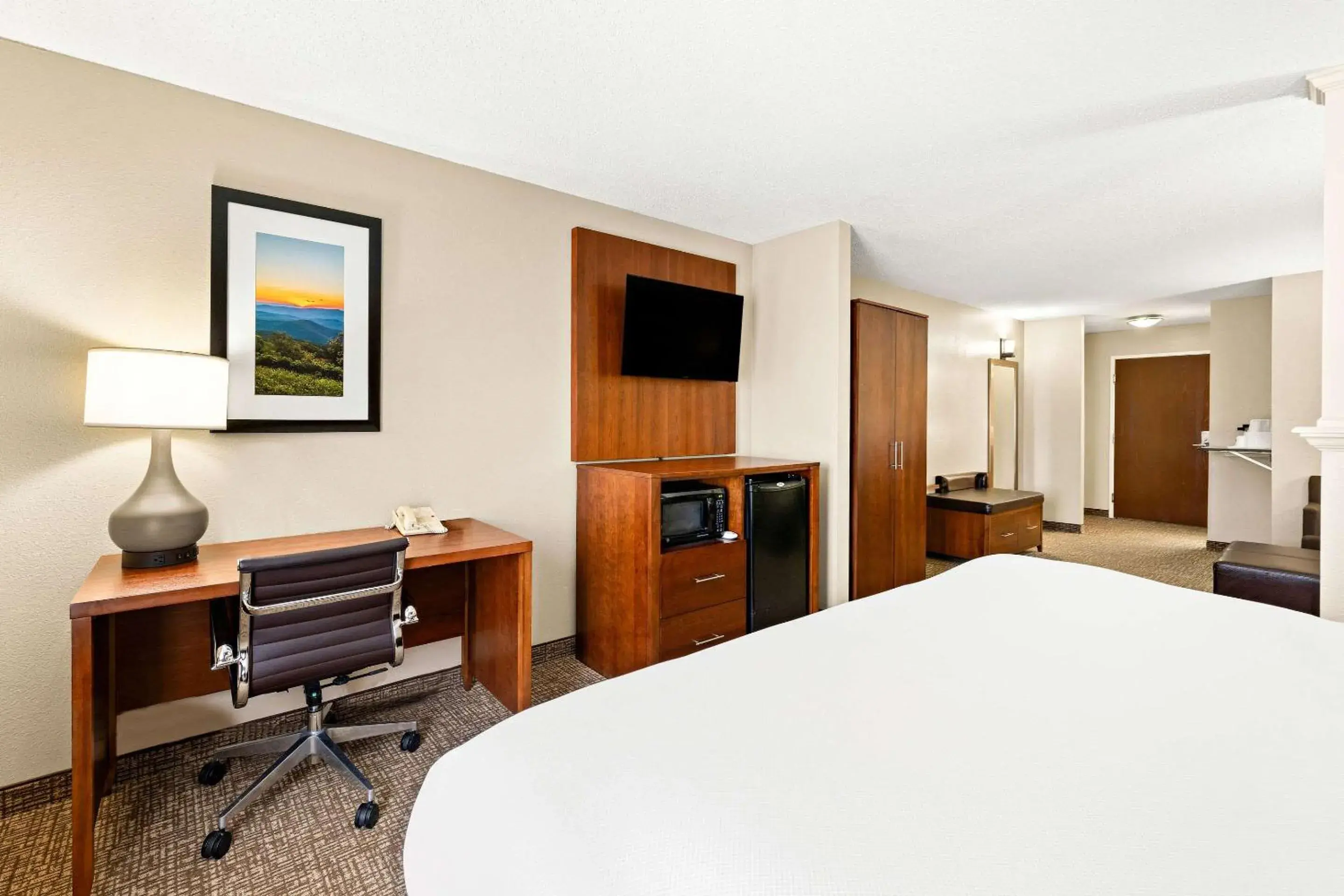 Bedroom, Bed in Comfort Suites Abingdon I-81 Bedroom, Bed in Comfort Suites Abingdon I-81