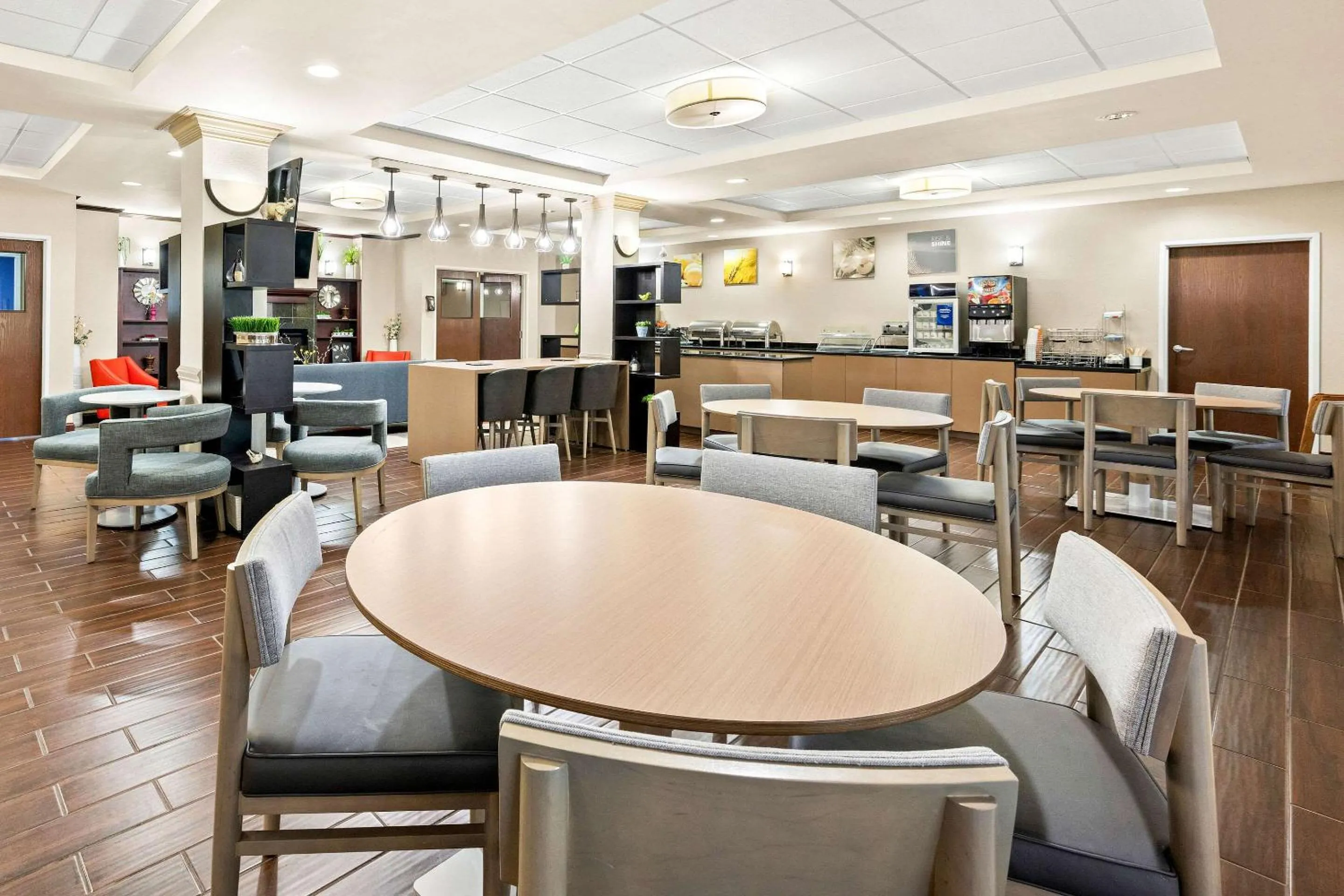 Breakfast in Comfort Suites Abingdon I-81