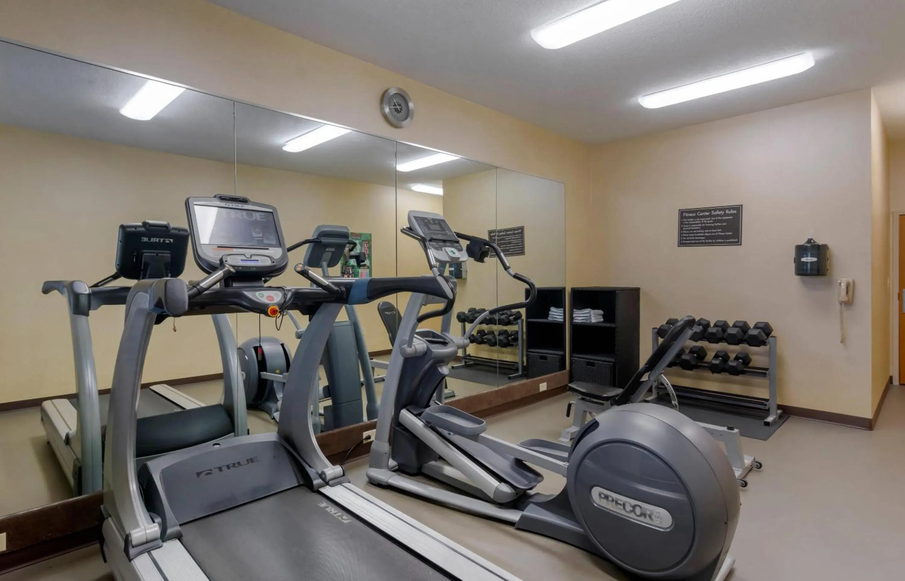 Fitness centre/facilities in Sleep Inn & Suites Prince George near Fort Lee