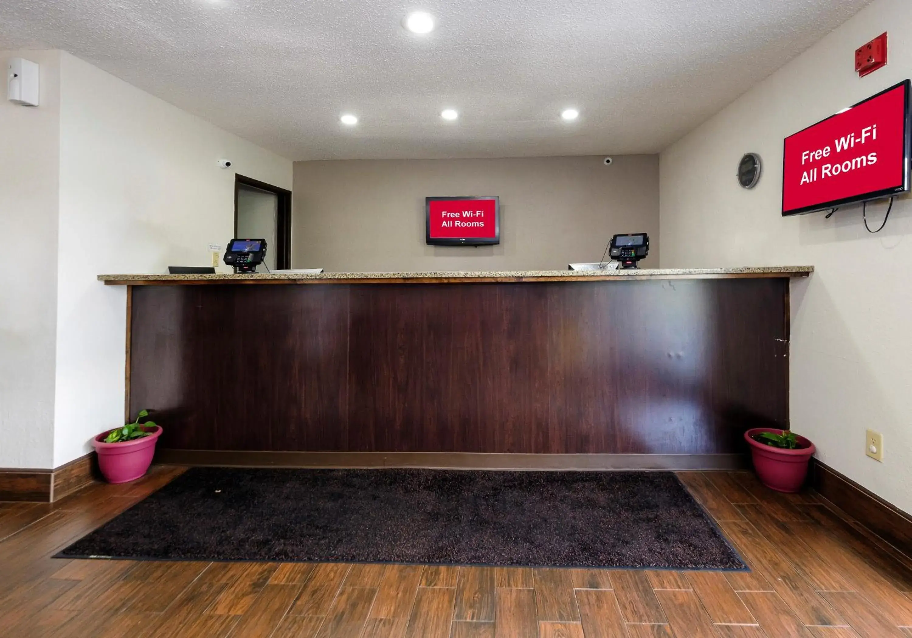 Lobby or reception in Red Roof Inn Culpeper Lobby or reception in Red Roof Inn Culpeper