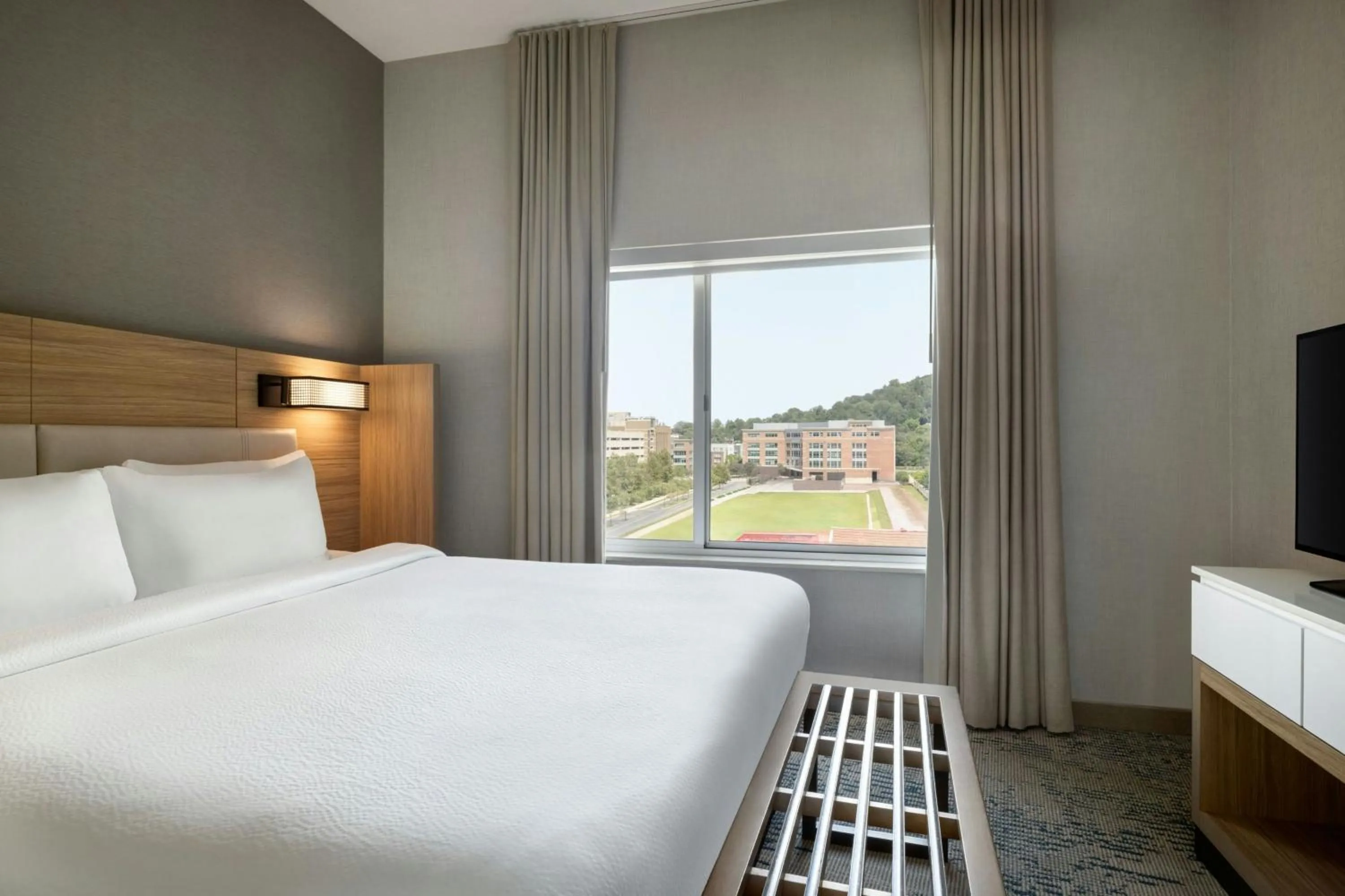 Bedroom, Bed in SpringHill Suites by Marriott Roanoke