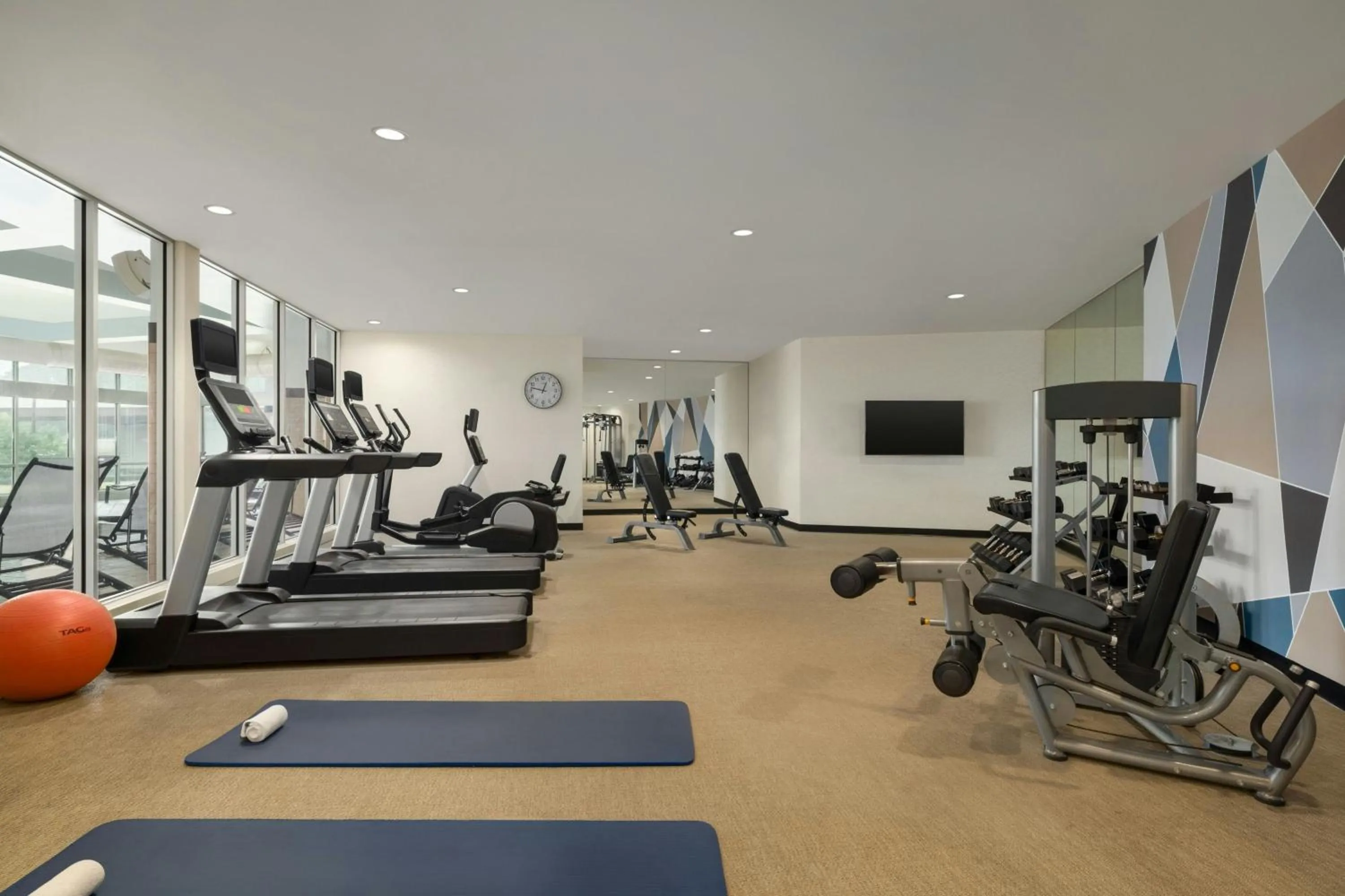 Fitness centre/facilities in SpringHill Suites by Marriott Roanoke