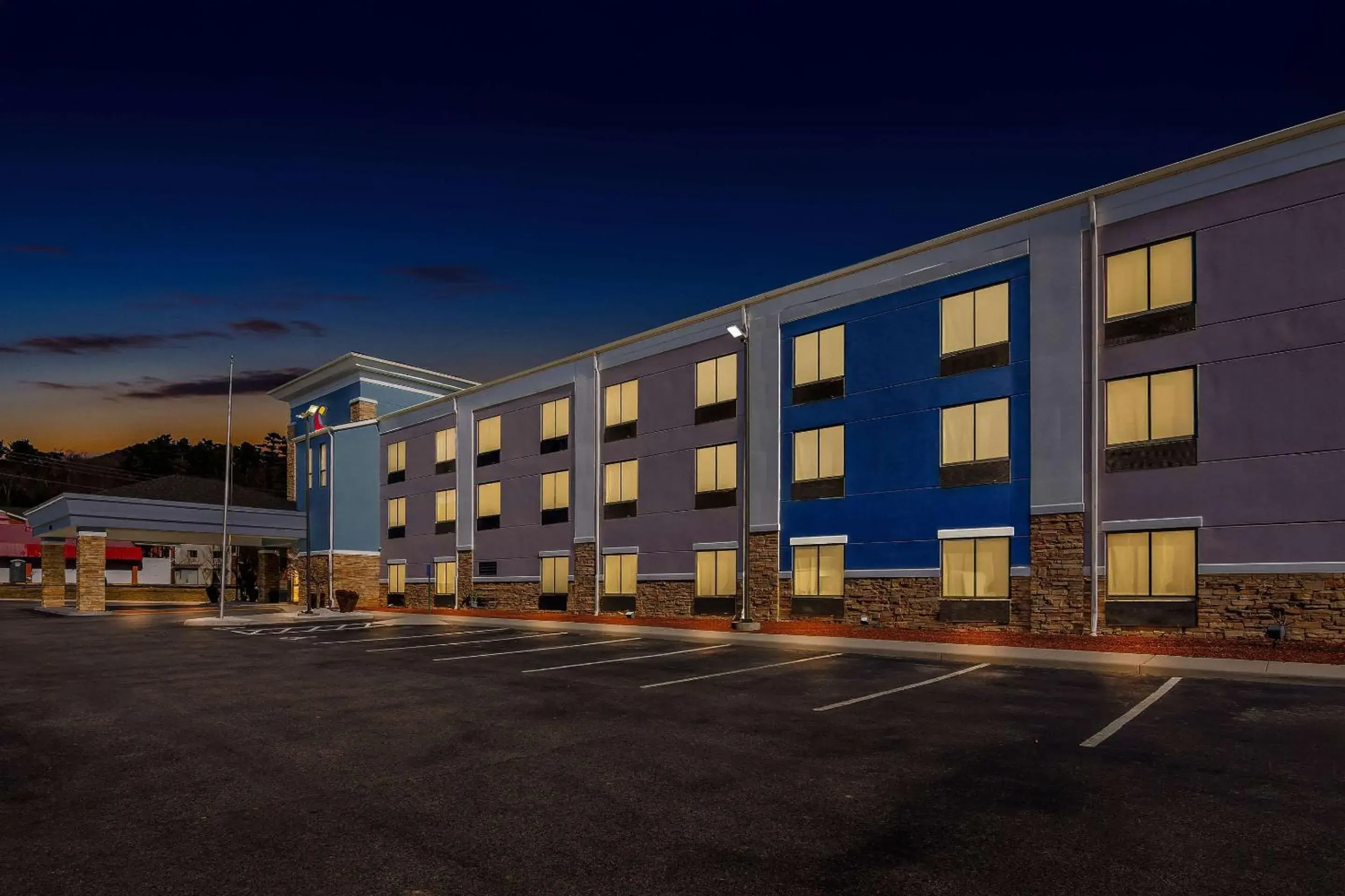 Property building in Comfort Suites Salem-Roanoke I-81 Property building in Comfort Suites Salem-Roanoke I-81
