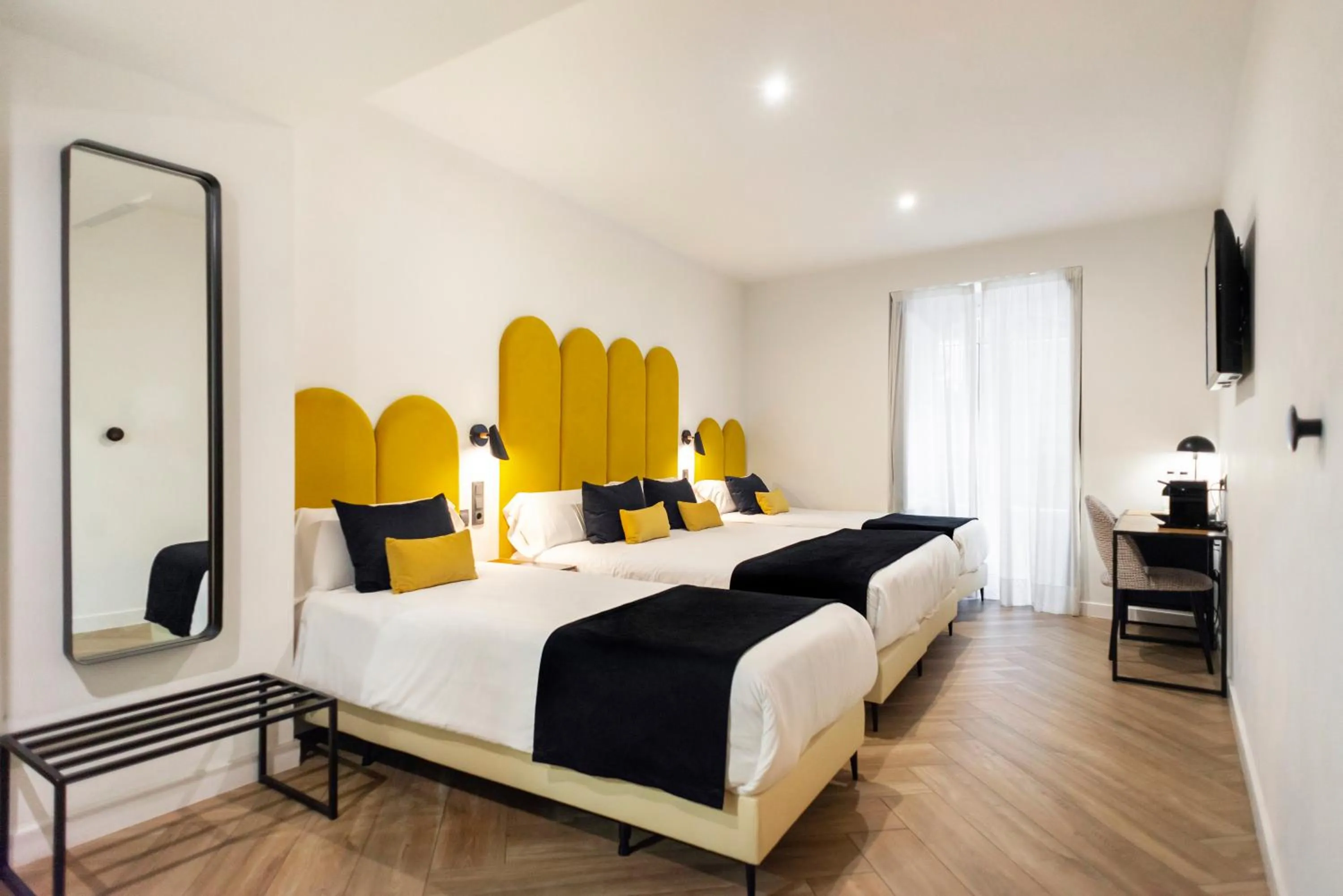 Bed in Blanq Comedias