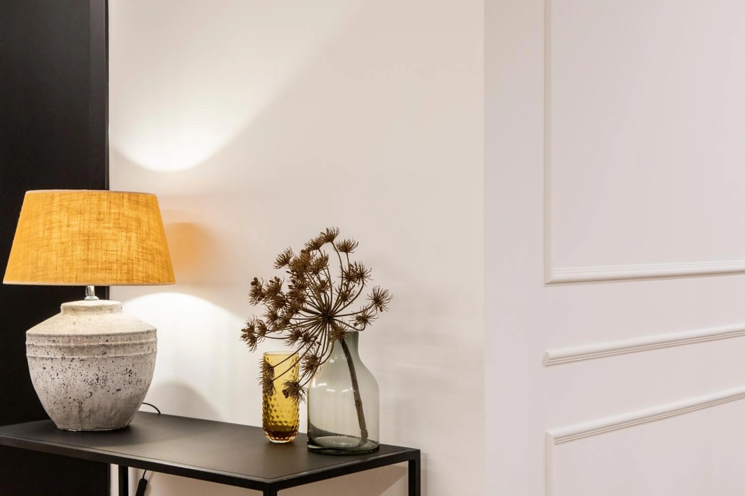 Decorative detail, Bed in Blanq Comedias