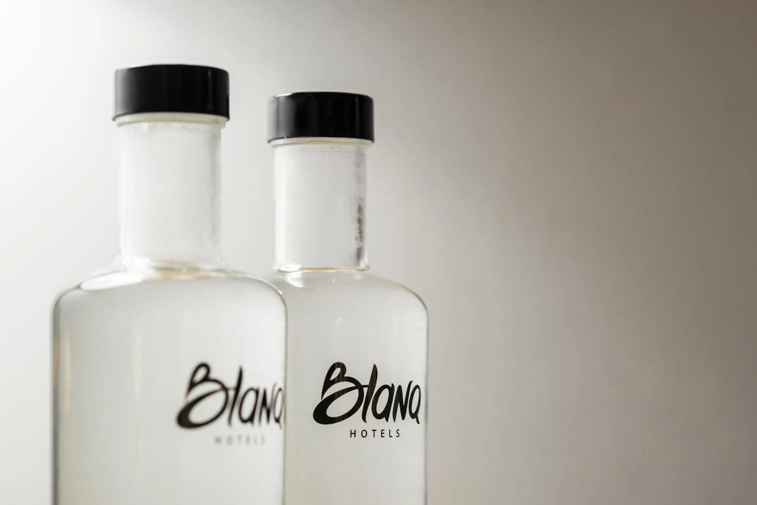 Bed in Blanq Comedias