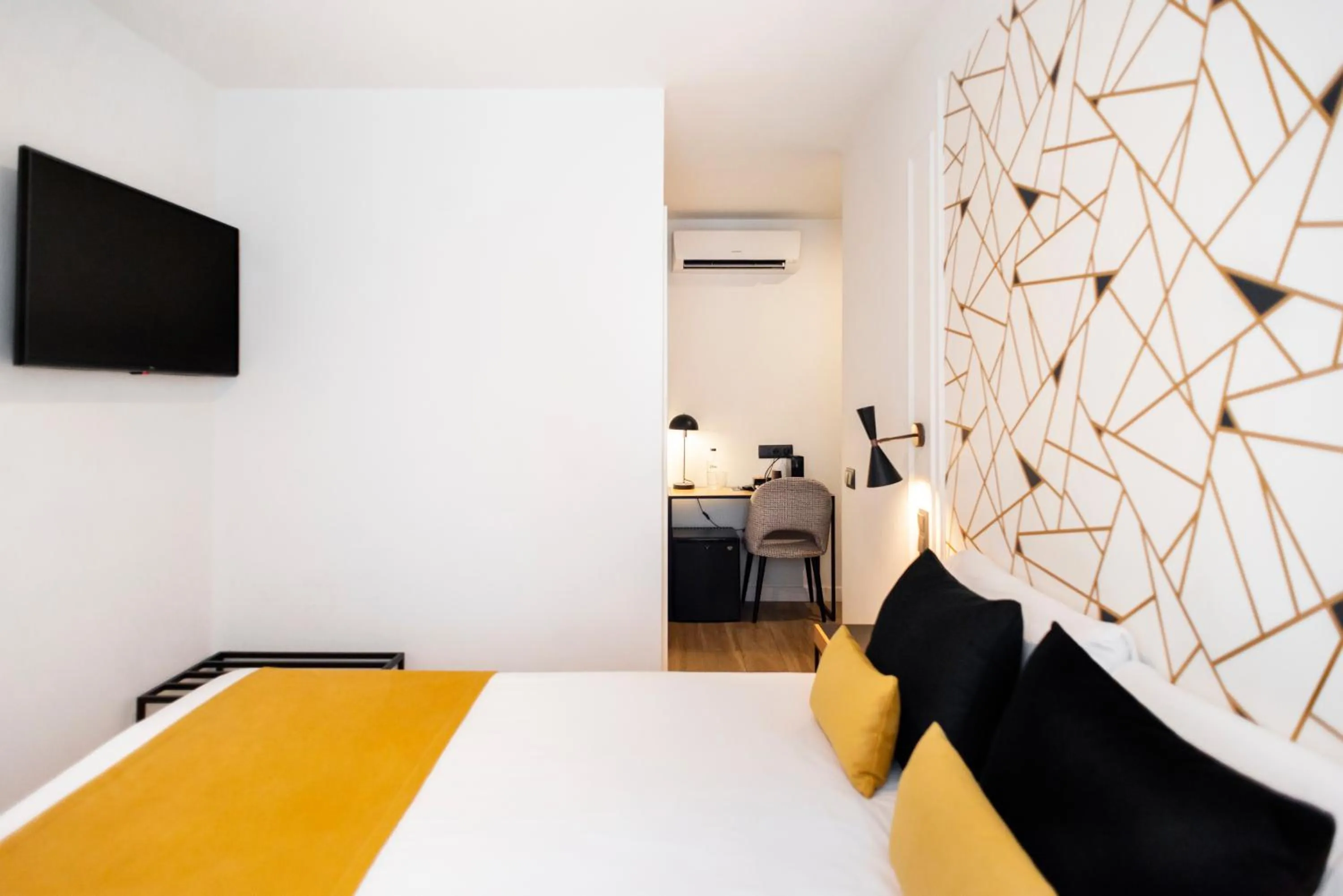 Bed in Blanq Comedias