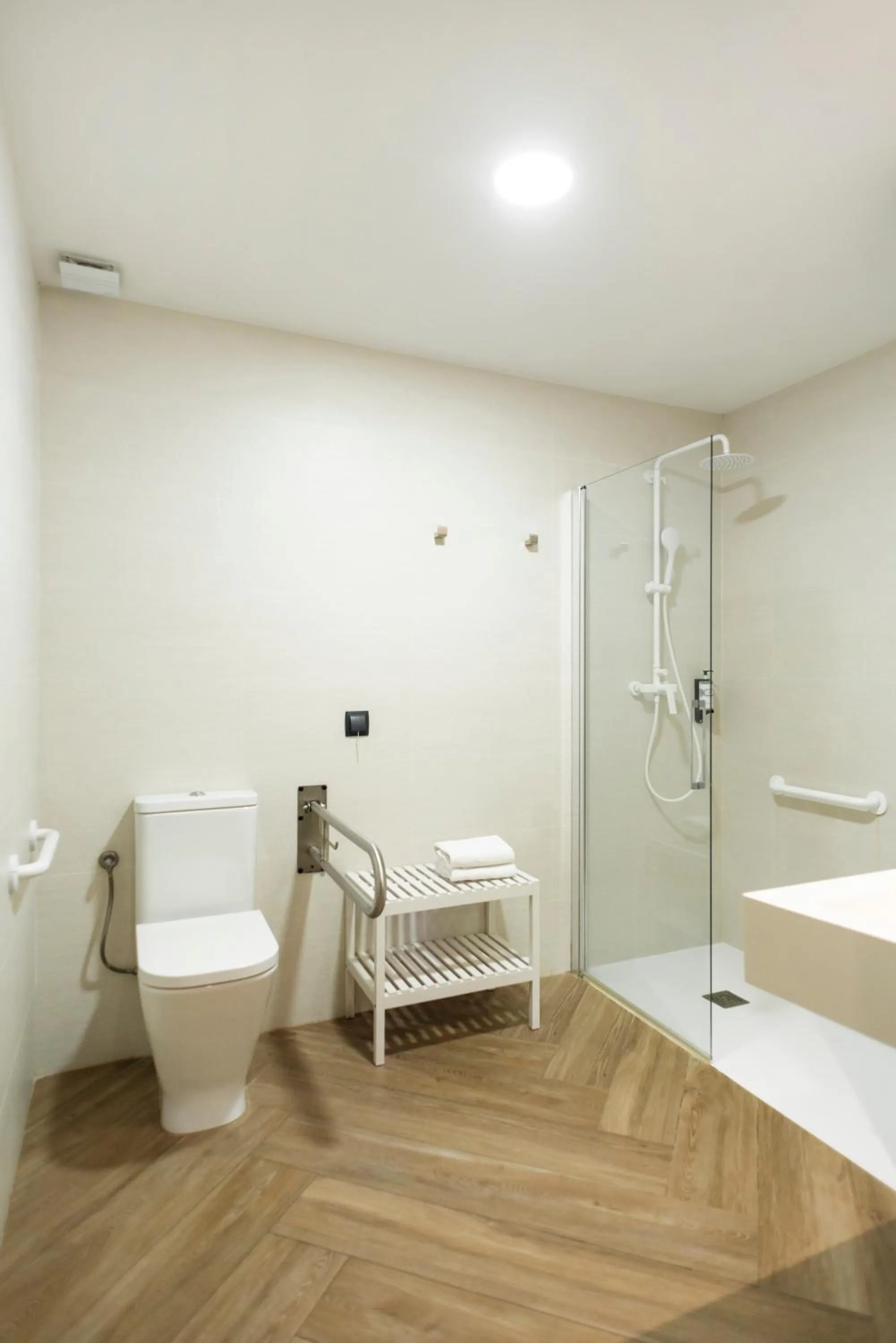 Bathroom in Blanq Comedias