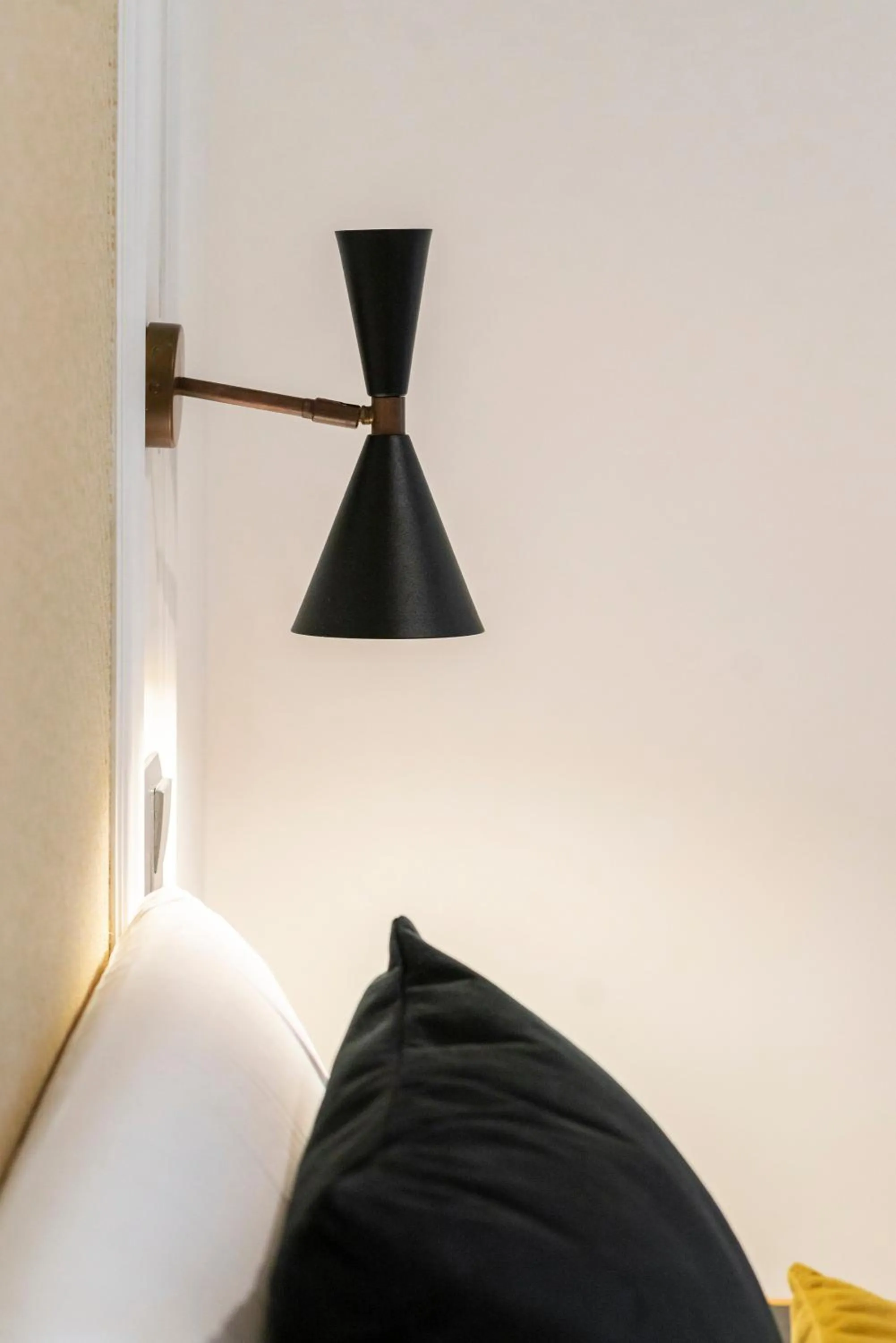 Bed in Blanq Comedias