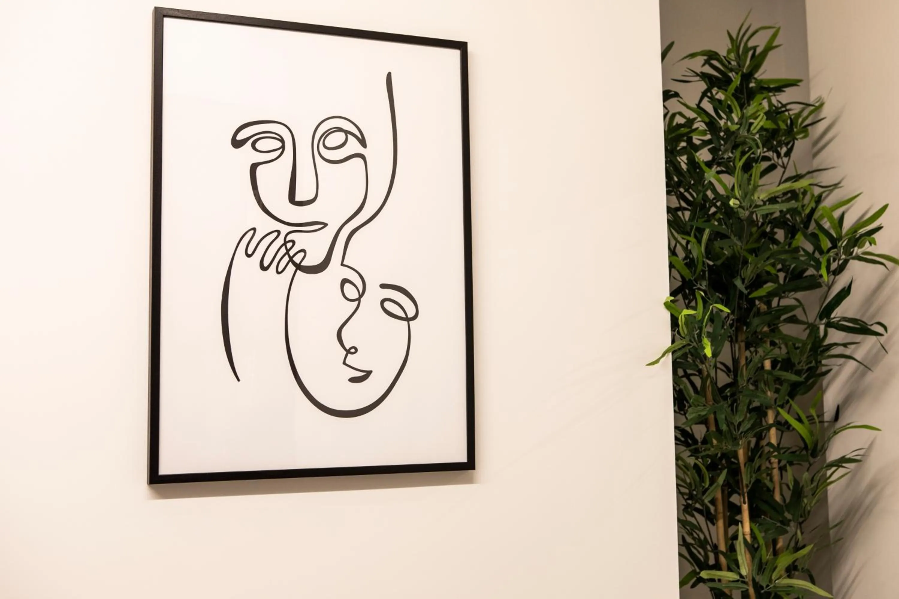 Decorative detail in Blanq Comedias