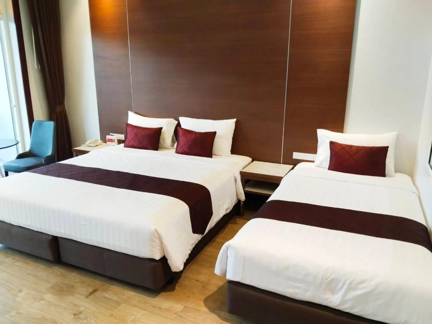 Bed in Southern Airport Hotel Hatyai