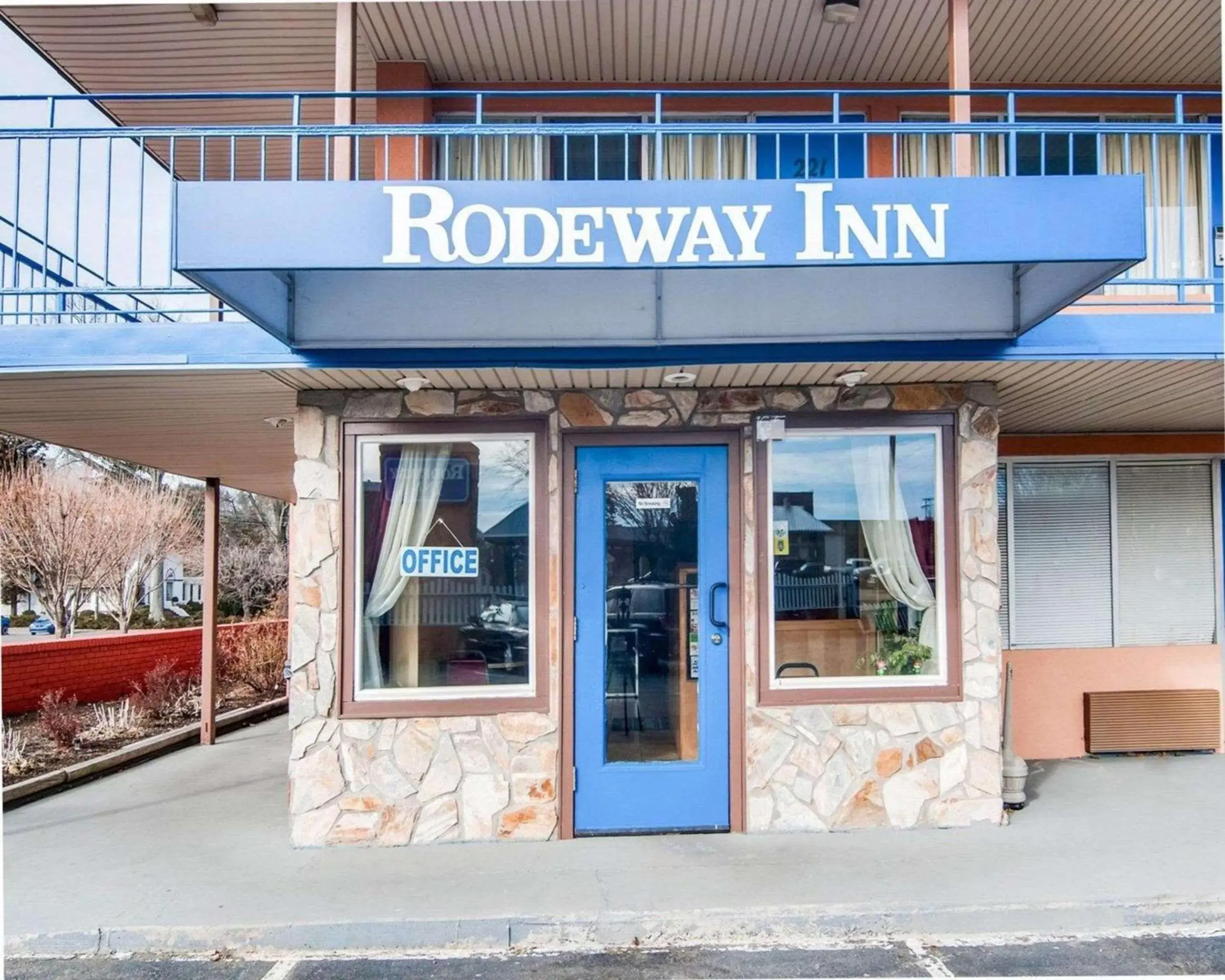 Property building in Rodeway Inn Galax Highway 58