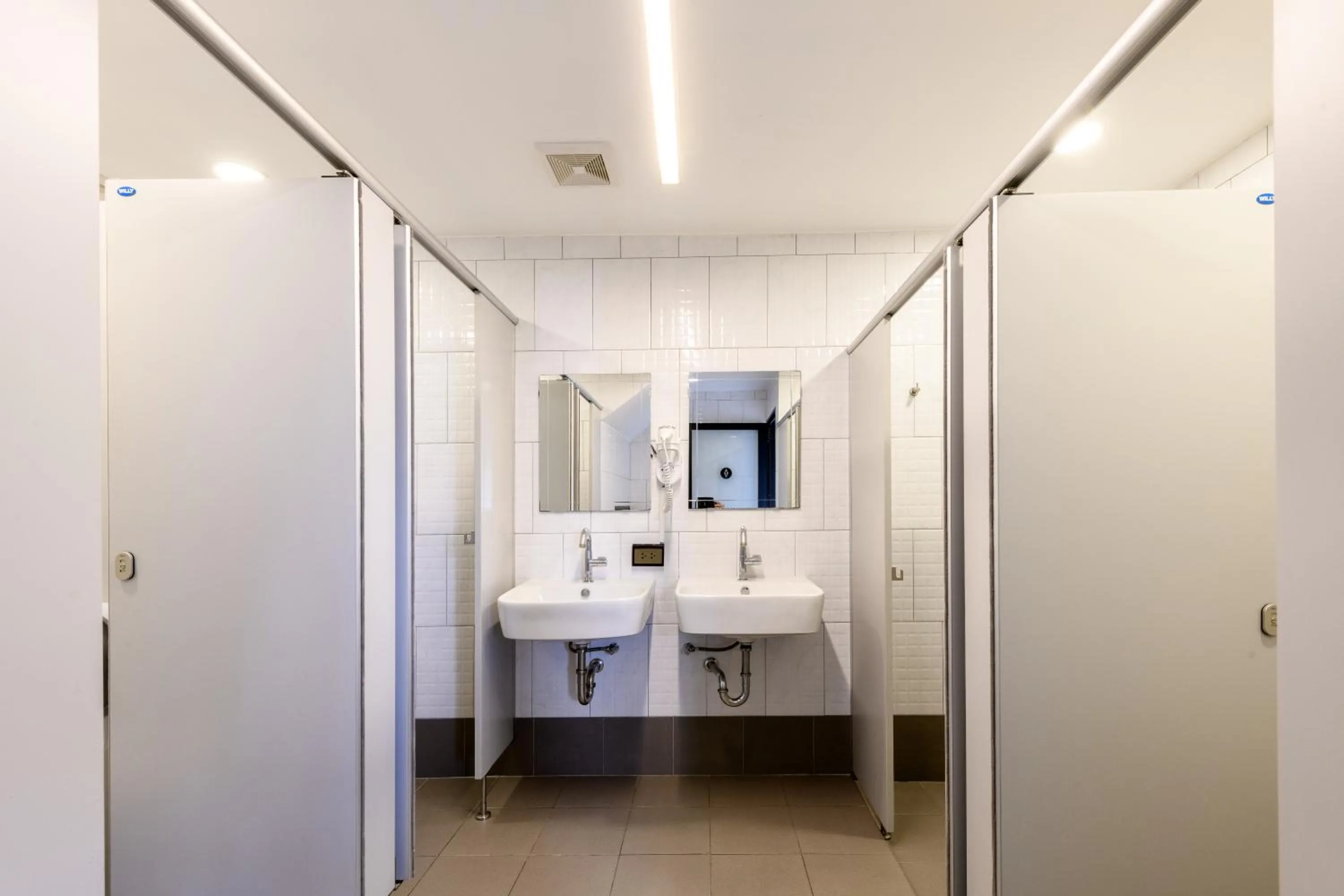 Shower in Stay Wanglang