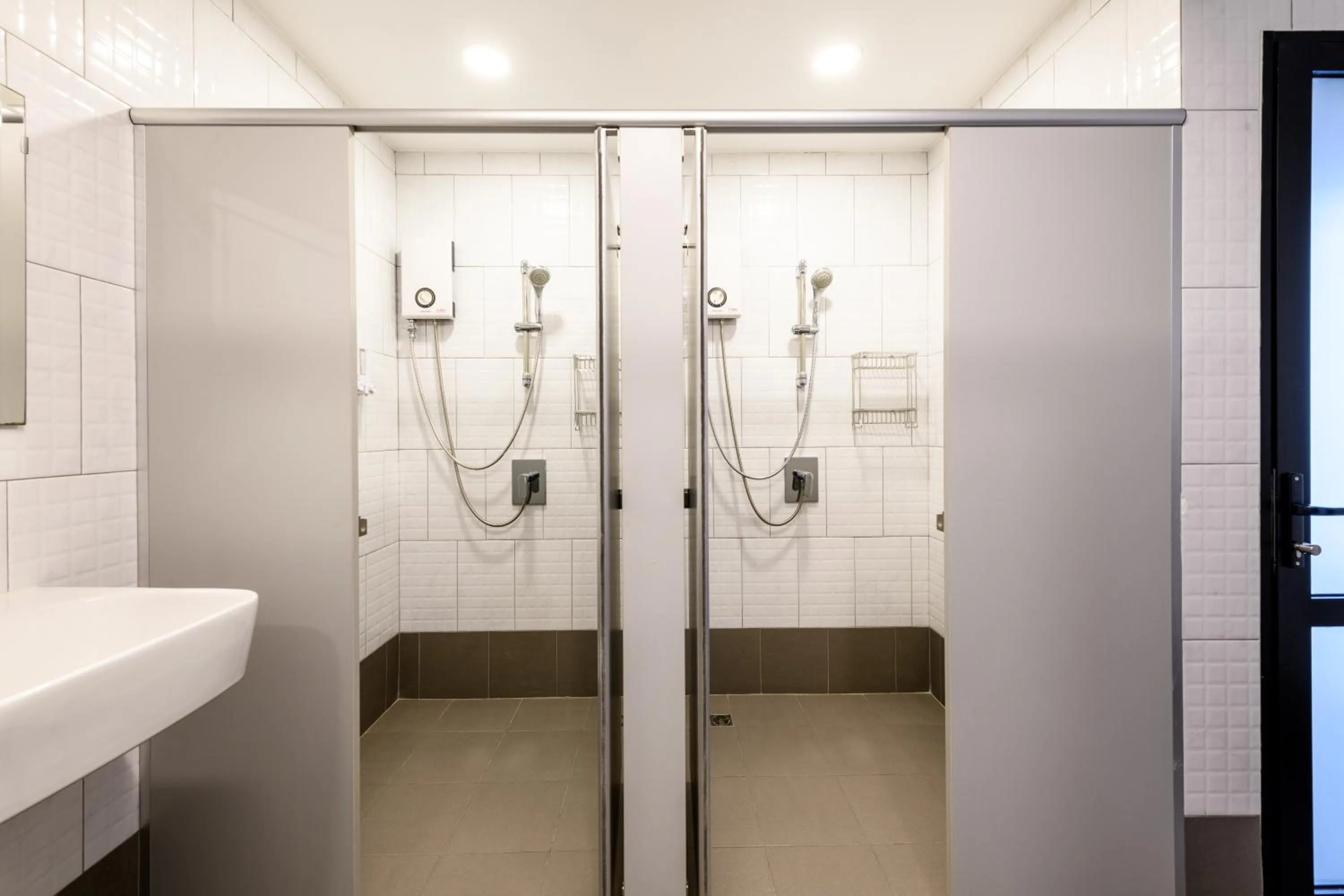 Shower in Stay Wanglang