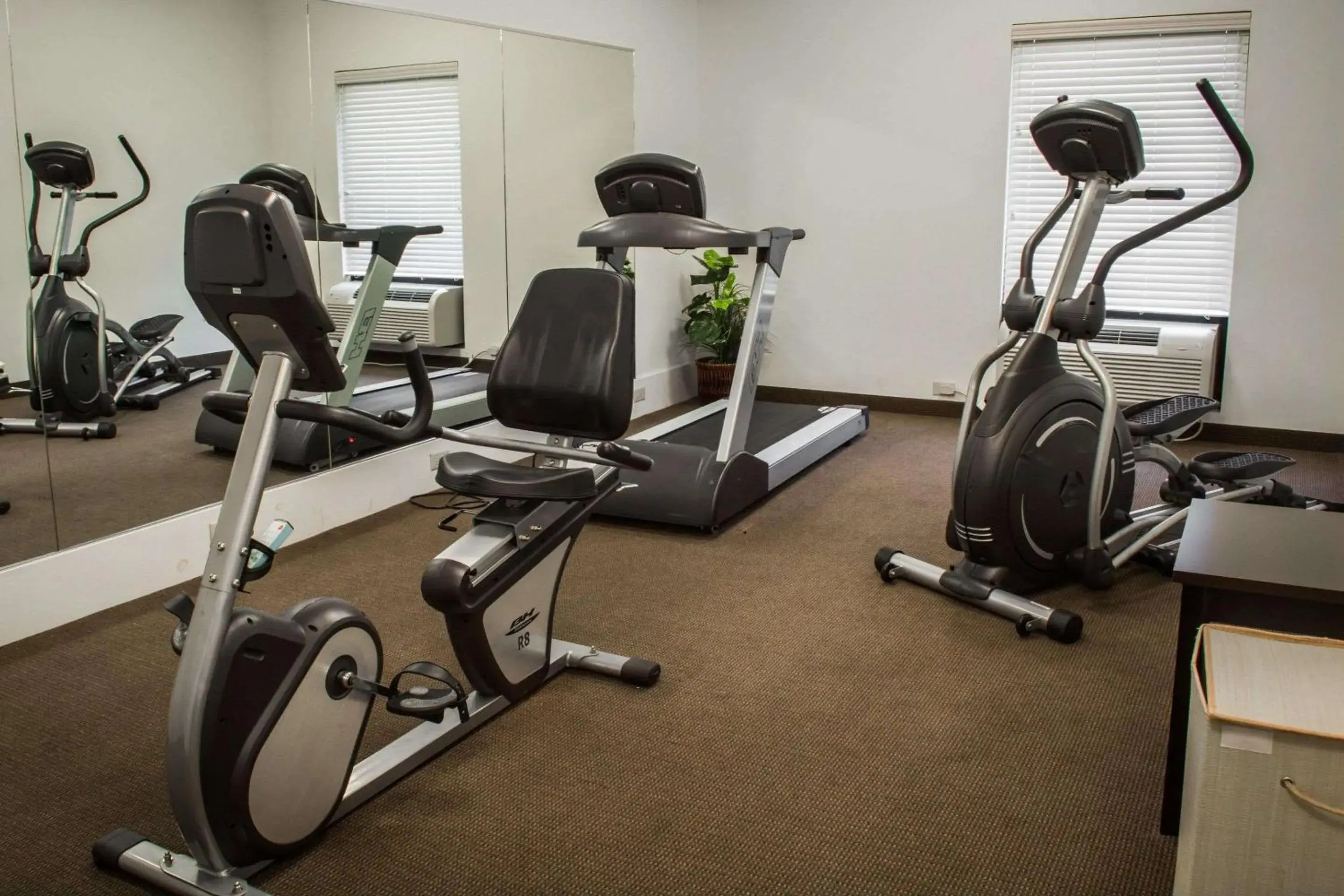 Fitness centre/facilities in Sleep Inn & Suites Harbour Pointe Fitness centre/facilities in Sleep Inn & Suites Harbour Pointe