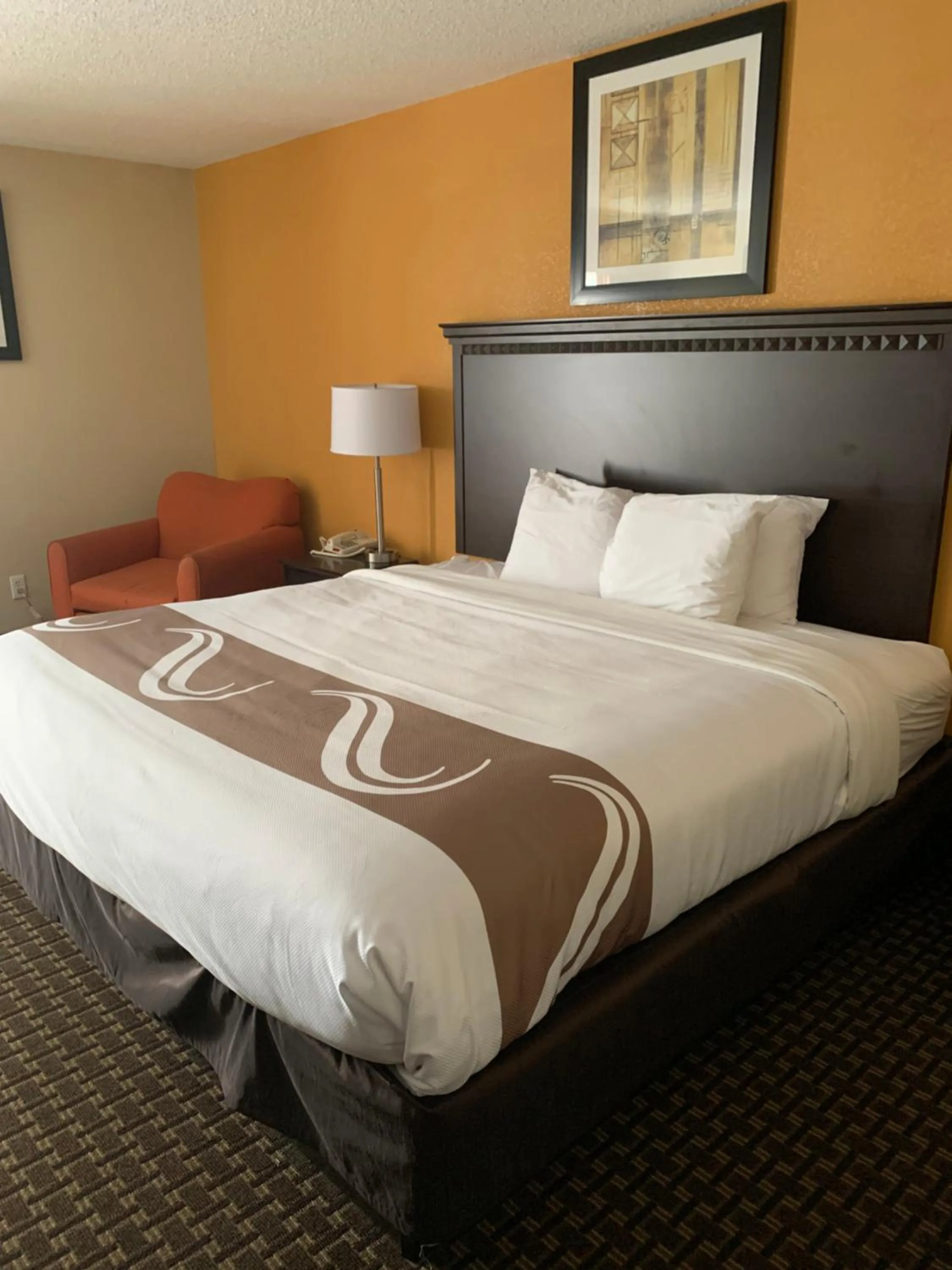 Bedroom, Bed in Quality Inn & Suites Quantico