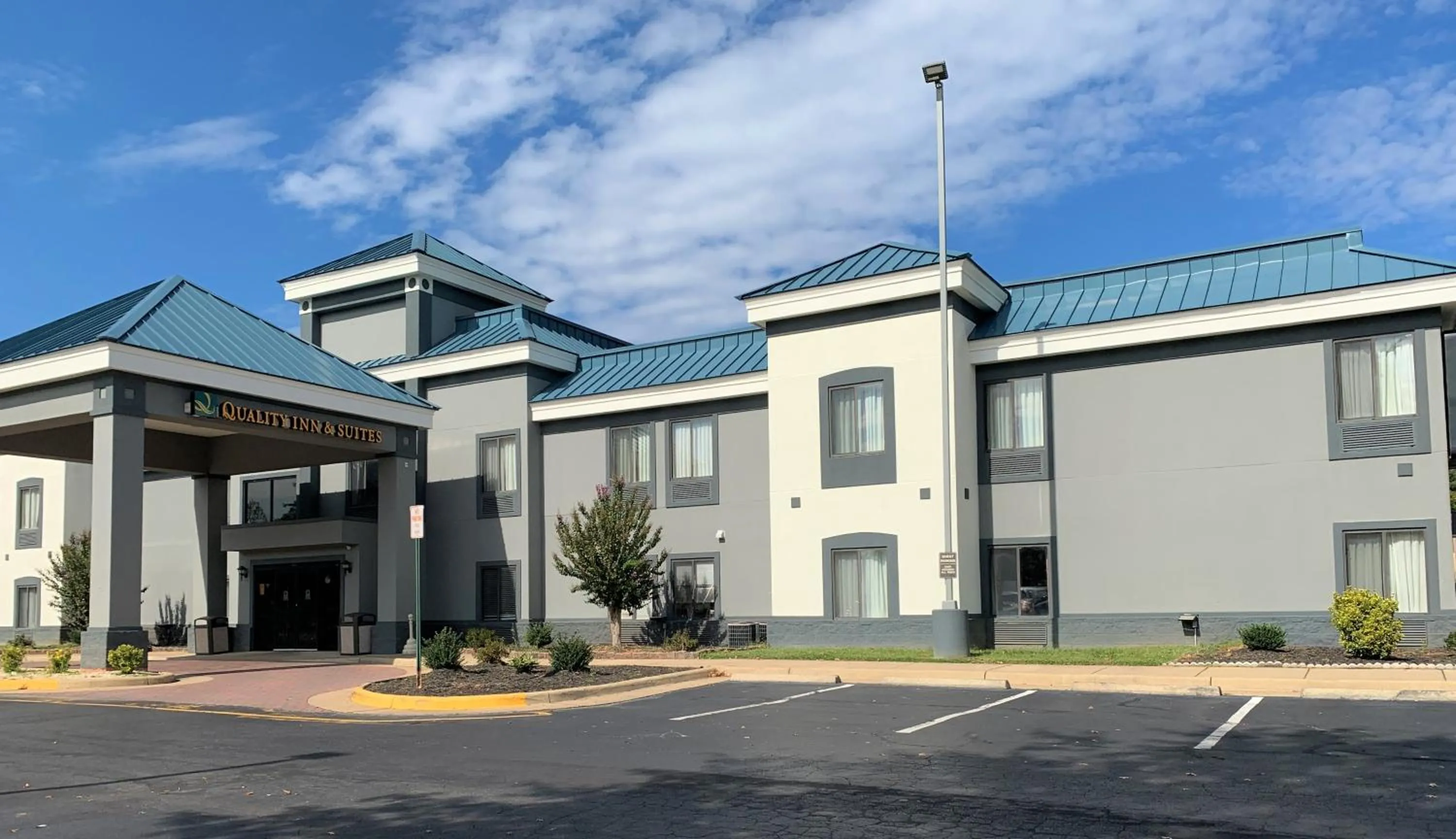 Property building in Quality Inn & Suites Quantico