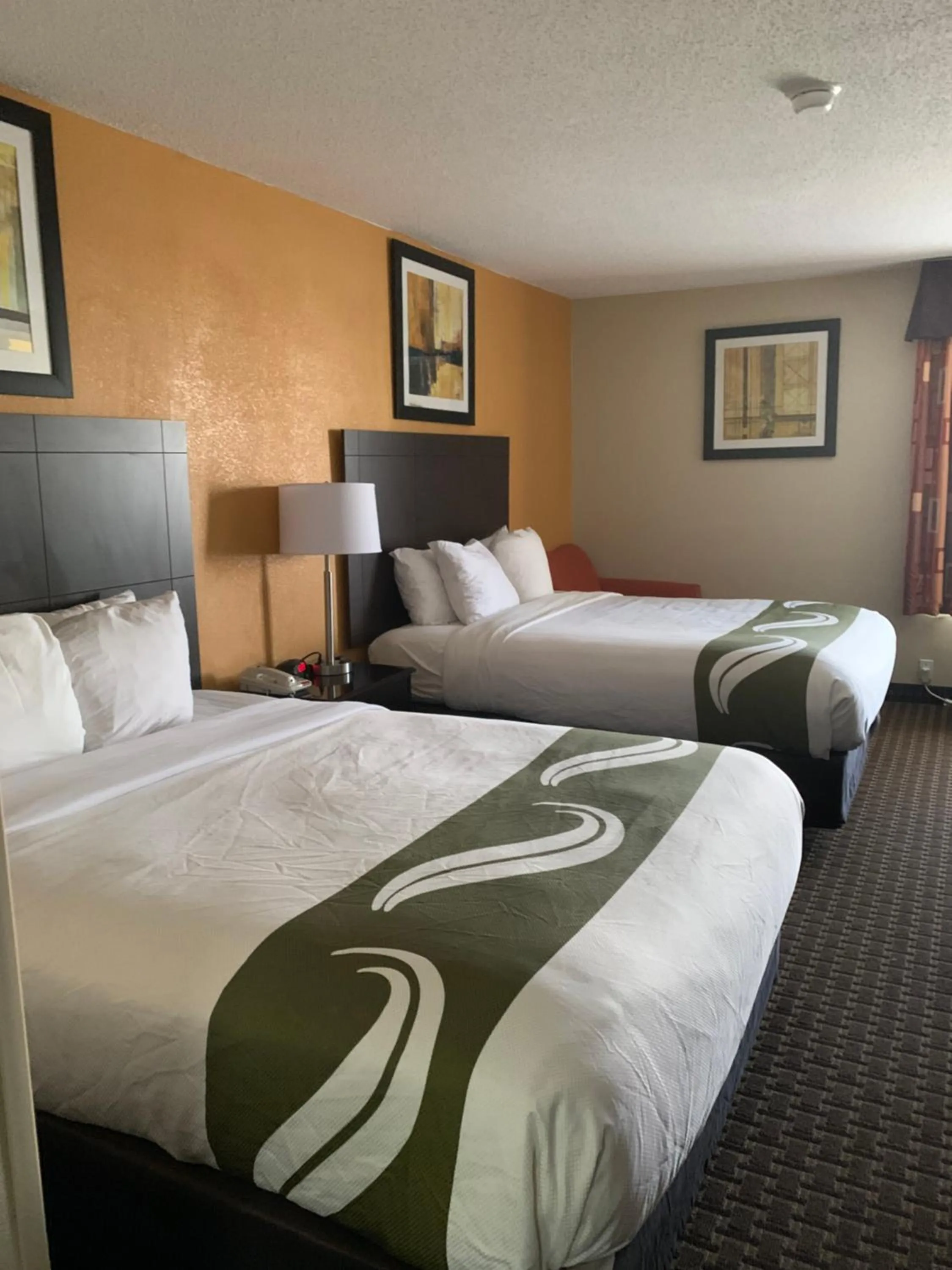 Bed in Quality Inn & Suites Quantico