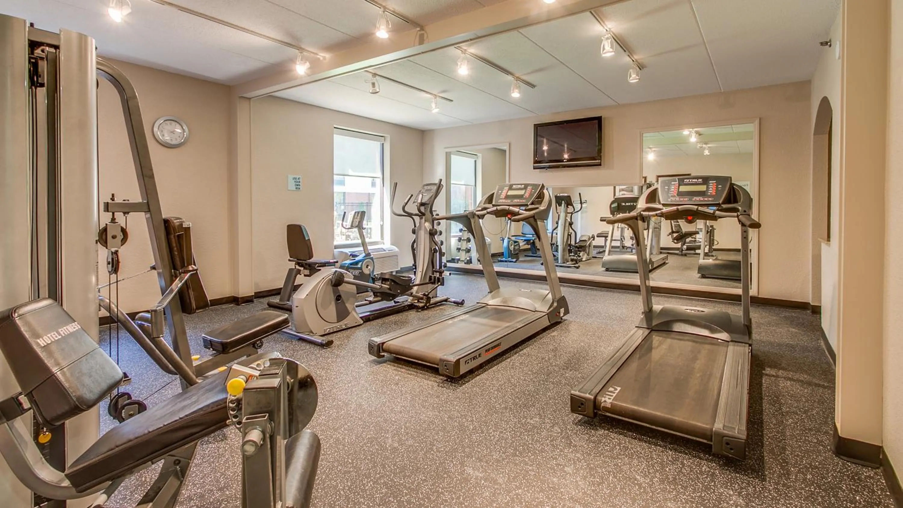 Fitness centre/facilities in Holiday Inn Express Hotel & Suites Midlothian Turnpike by IHG