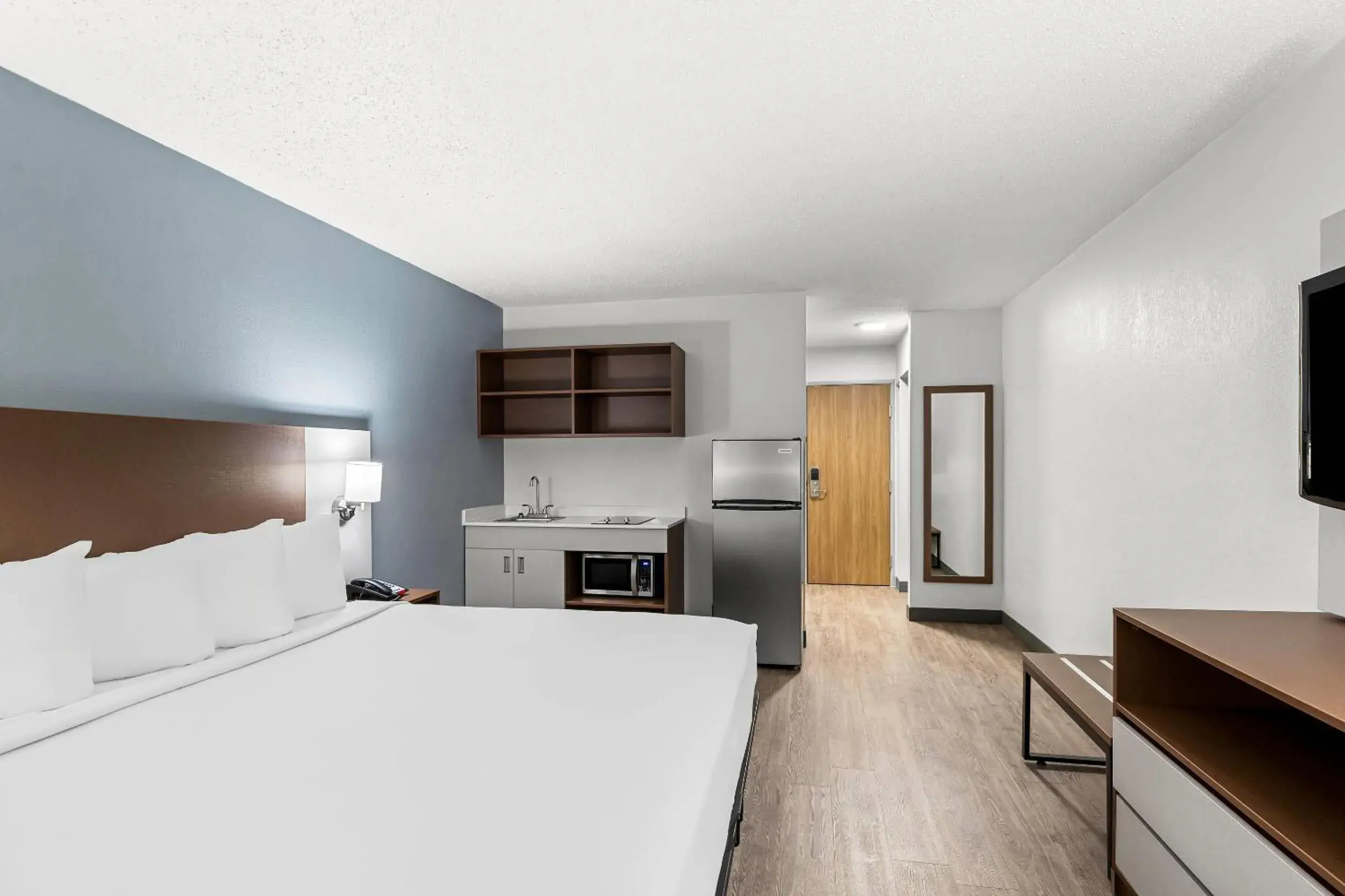 Bedroom, Bed in Suburban Studios Chester I-95 Bedroom, Bed in Suburban Studios Chester I-95