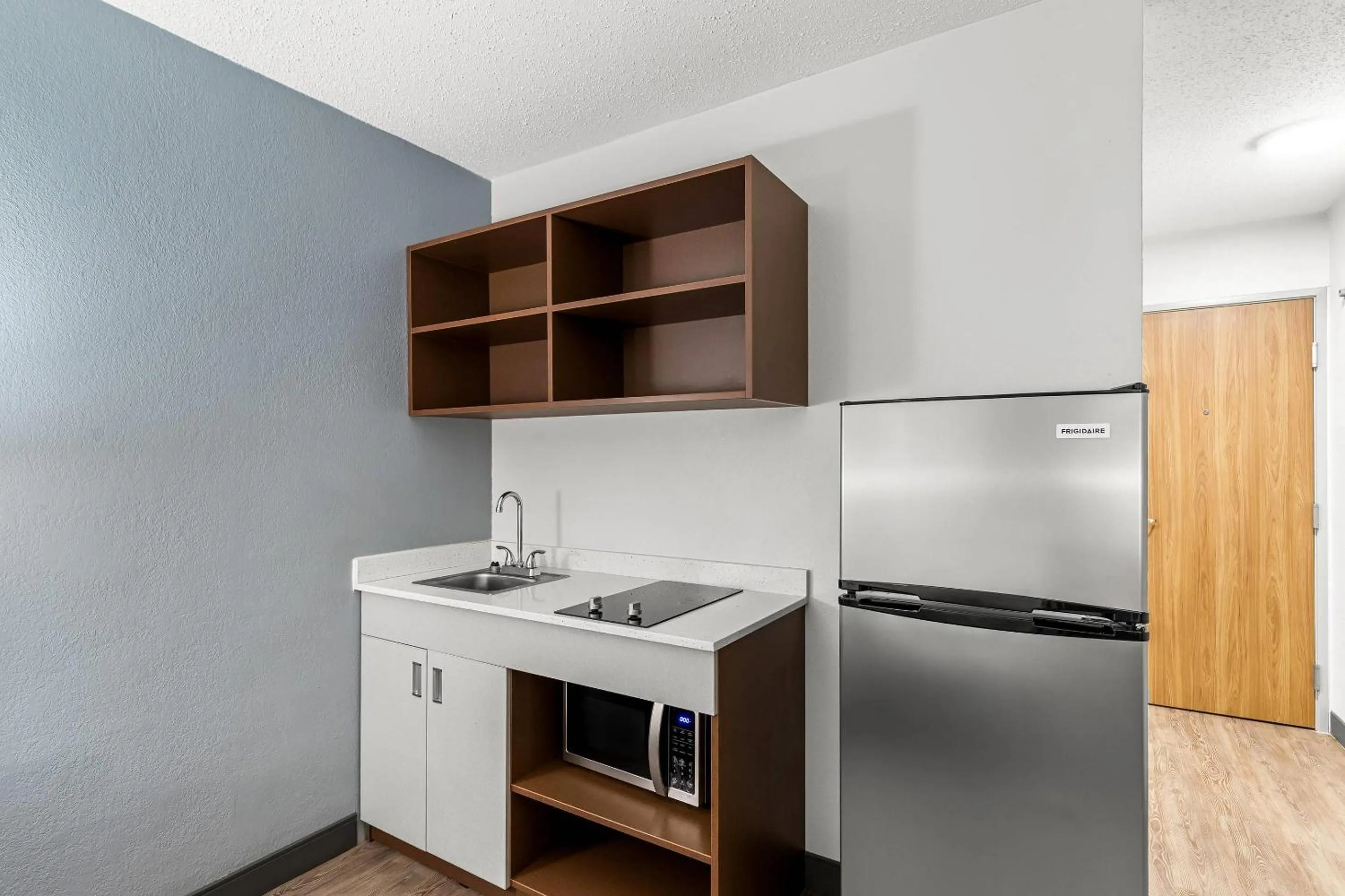 Bedroom in Suburban Studios Chester I-95