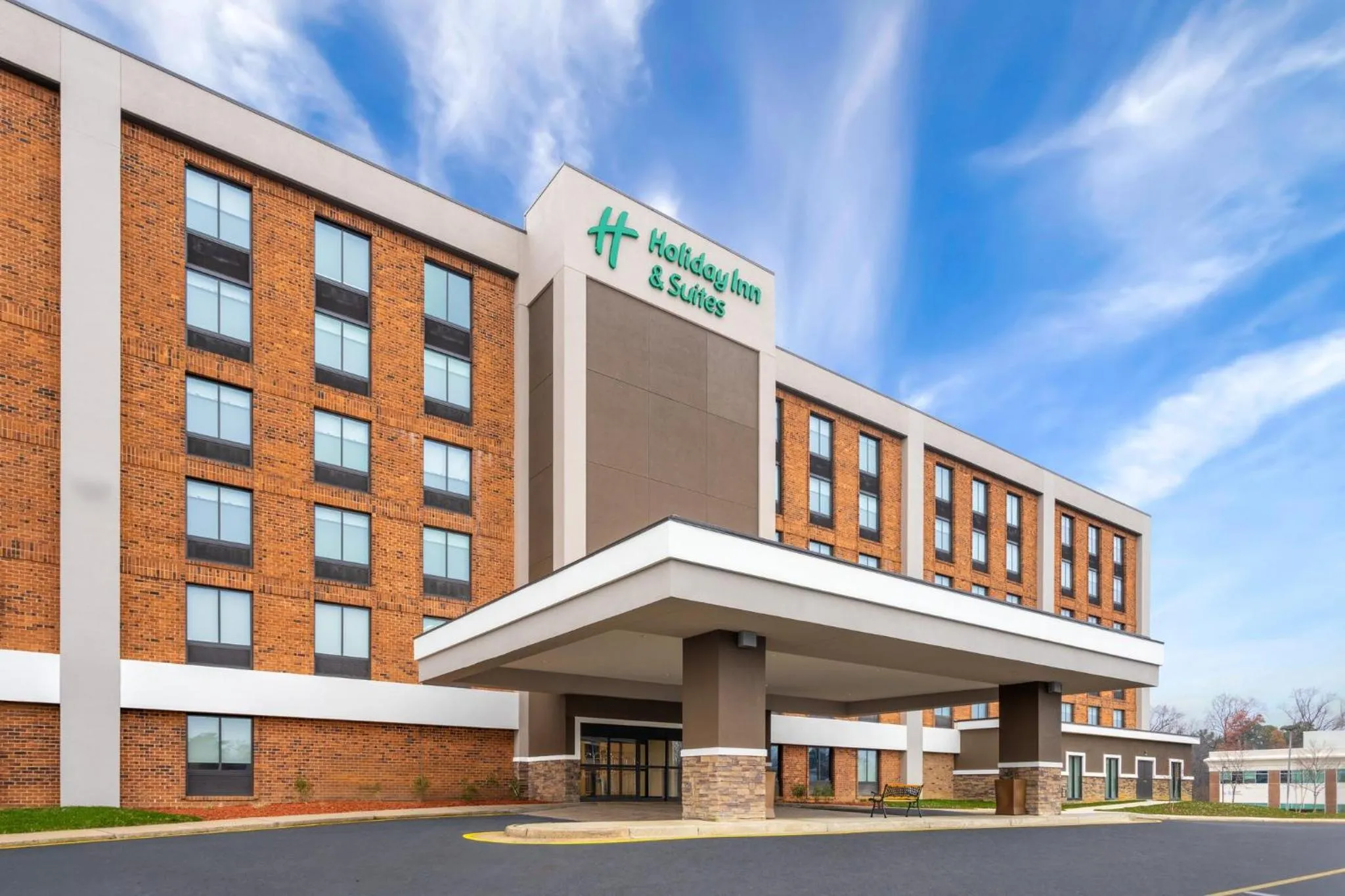 Property building in Holiday Inn & Suites Richmond West End by IHG