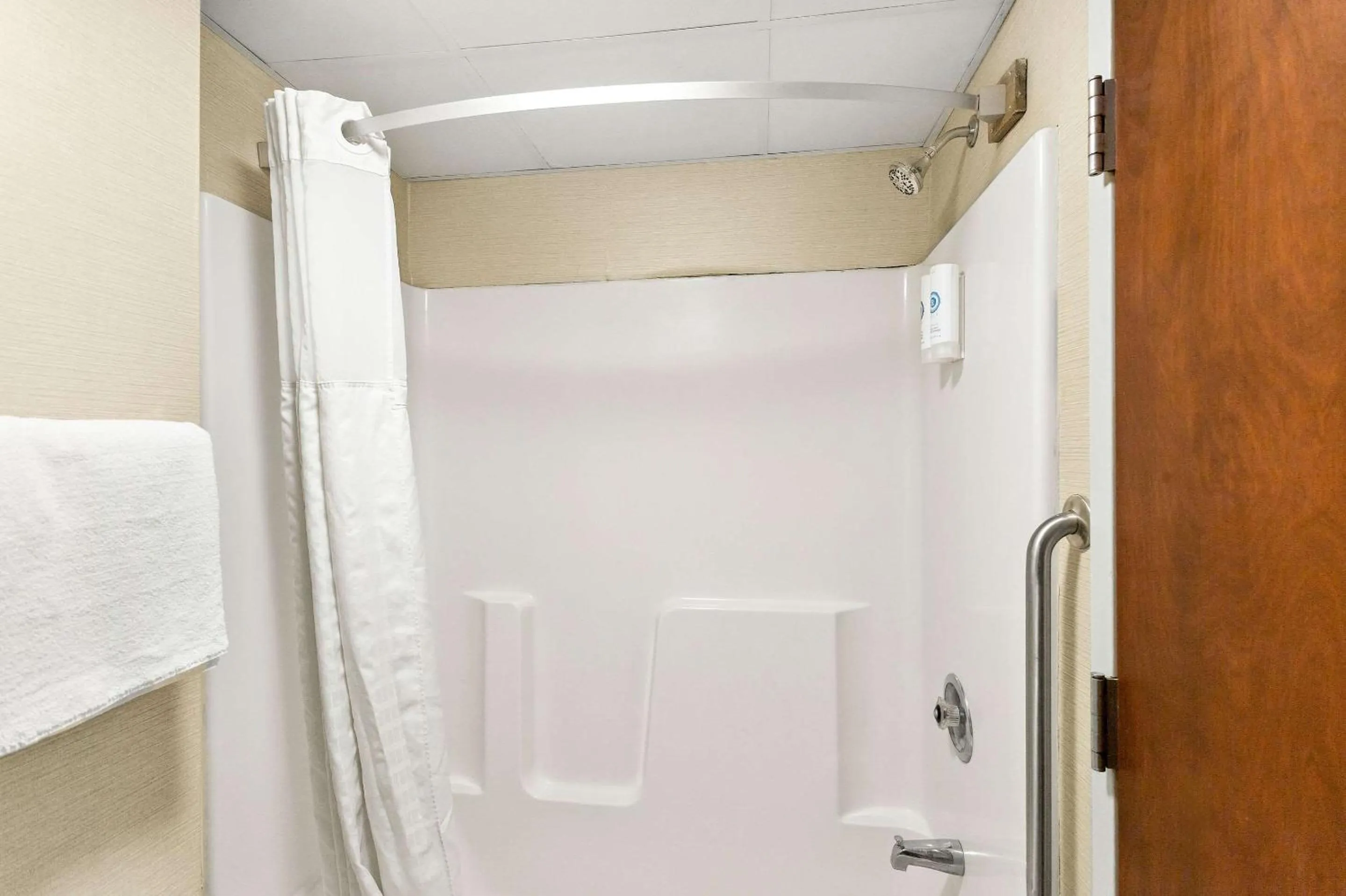 Bedroom in Comfort Inn White River Junction