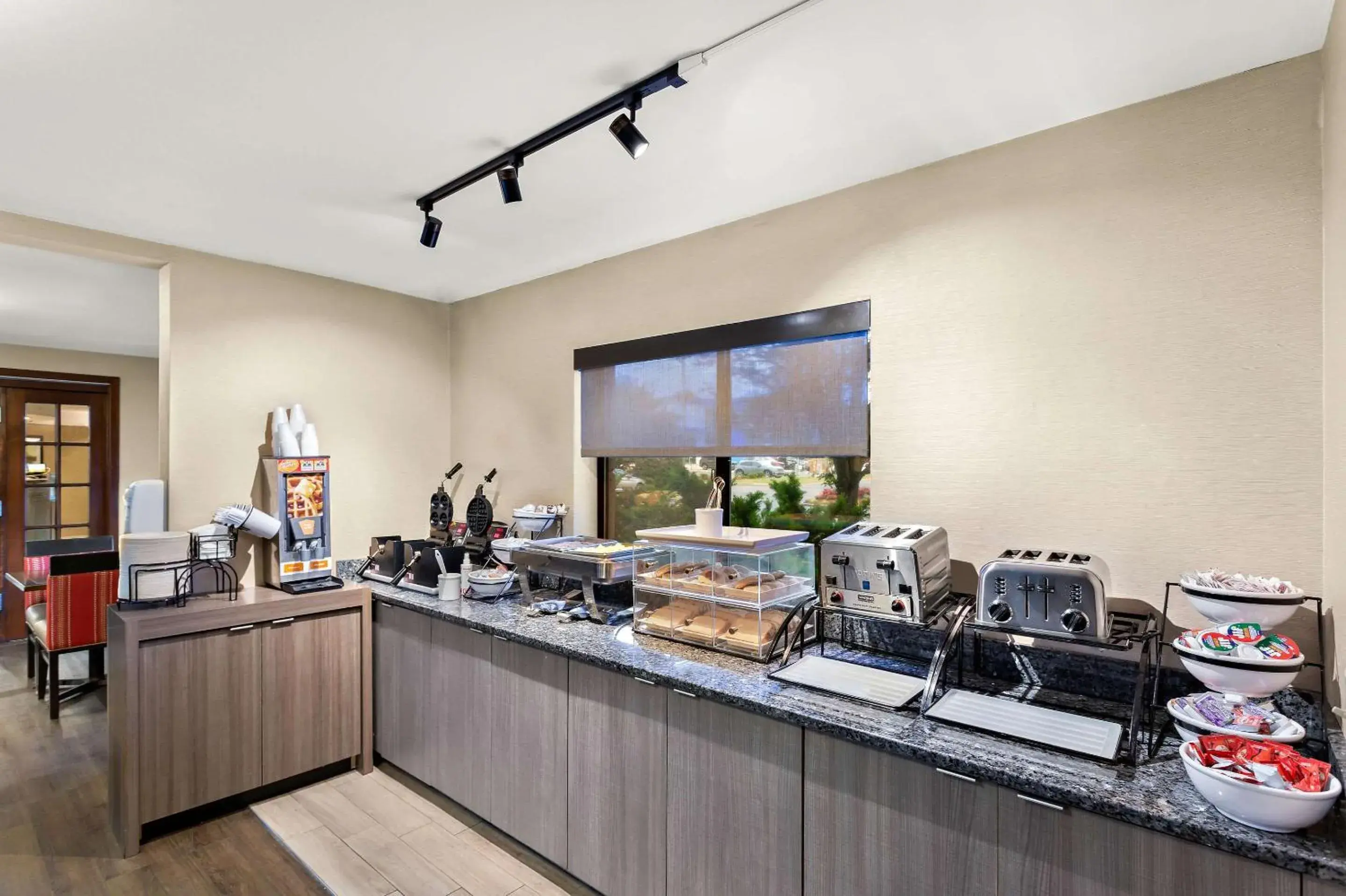 Breakfast in Comfort Inn White River Junction Breakfast in Comfort Inn White River Junction