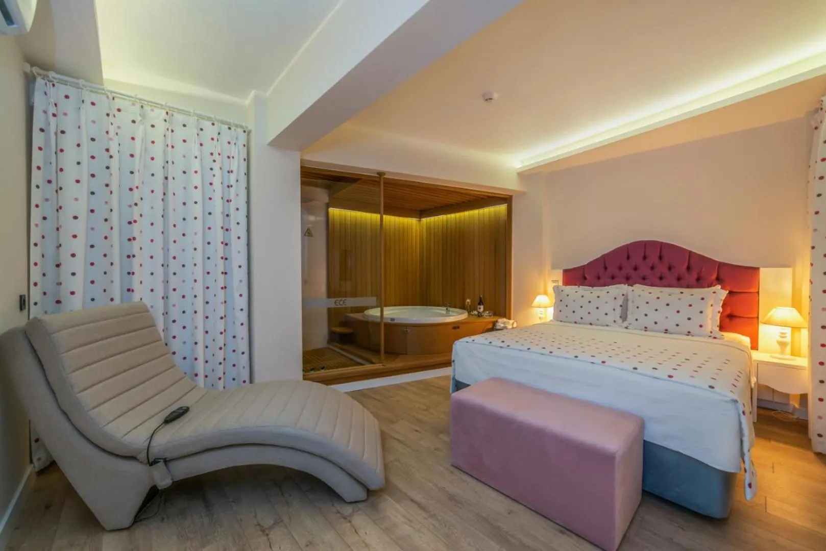 Bed in Ece Marina Suites