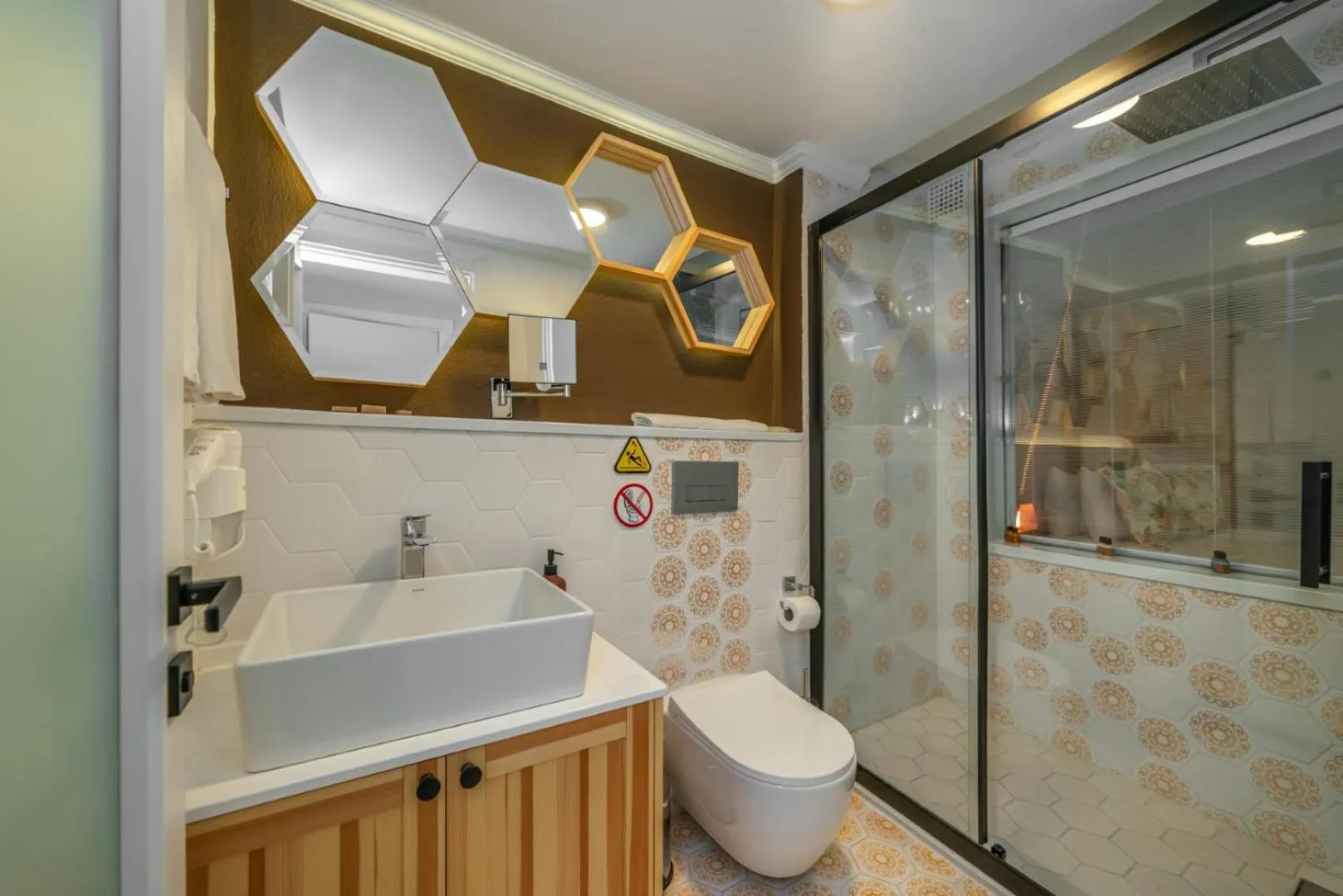 Bathroom in Ece Marina Suites
