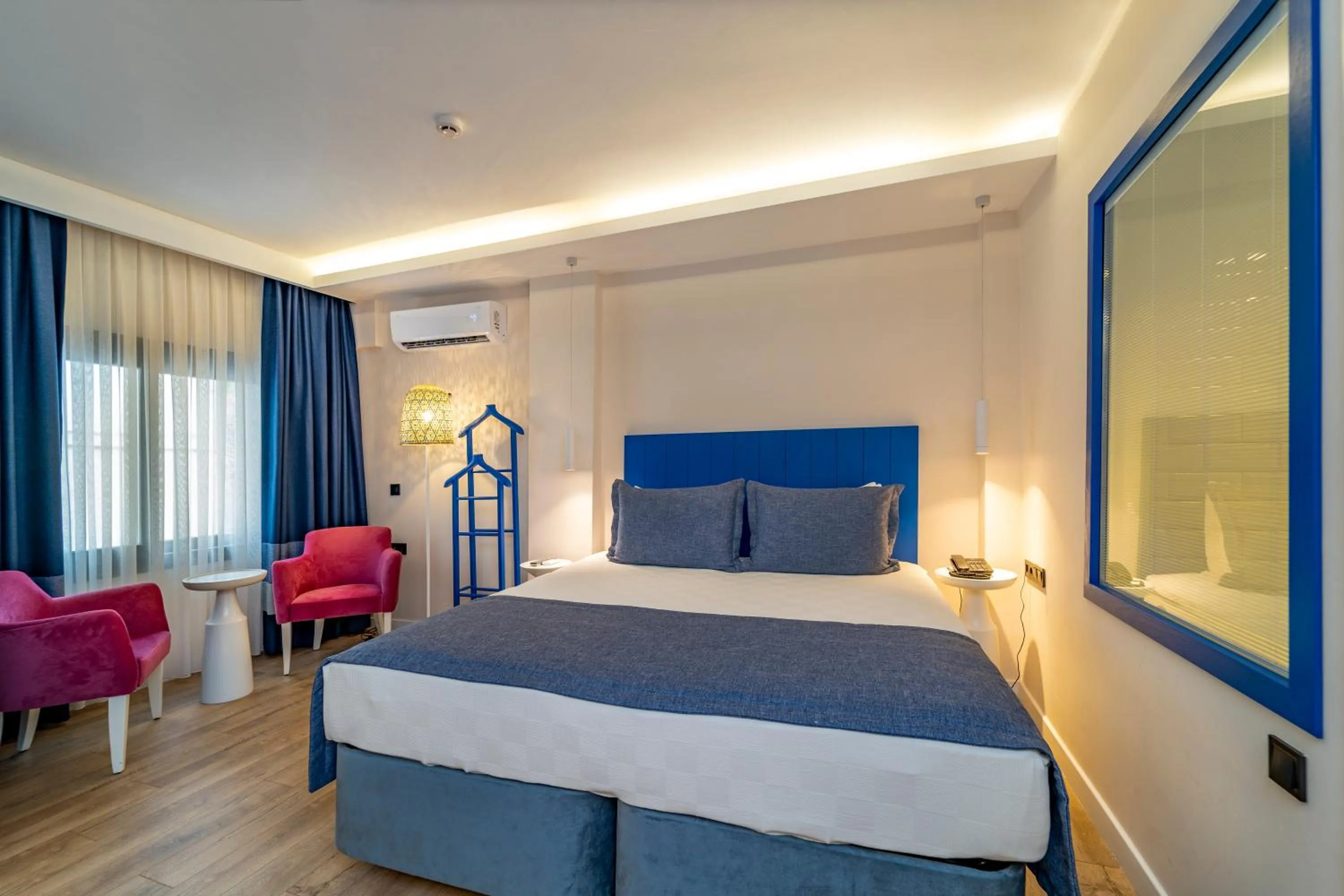 Bedroom, Bed in Ece Marina Suites