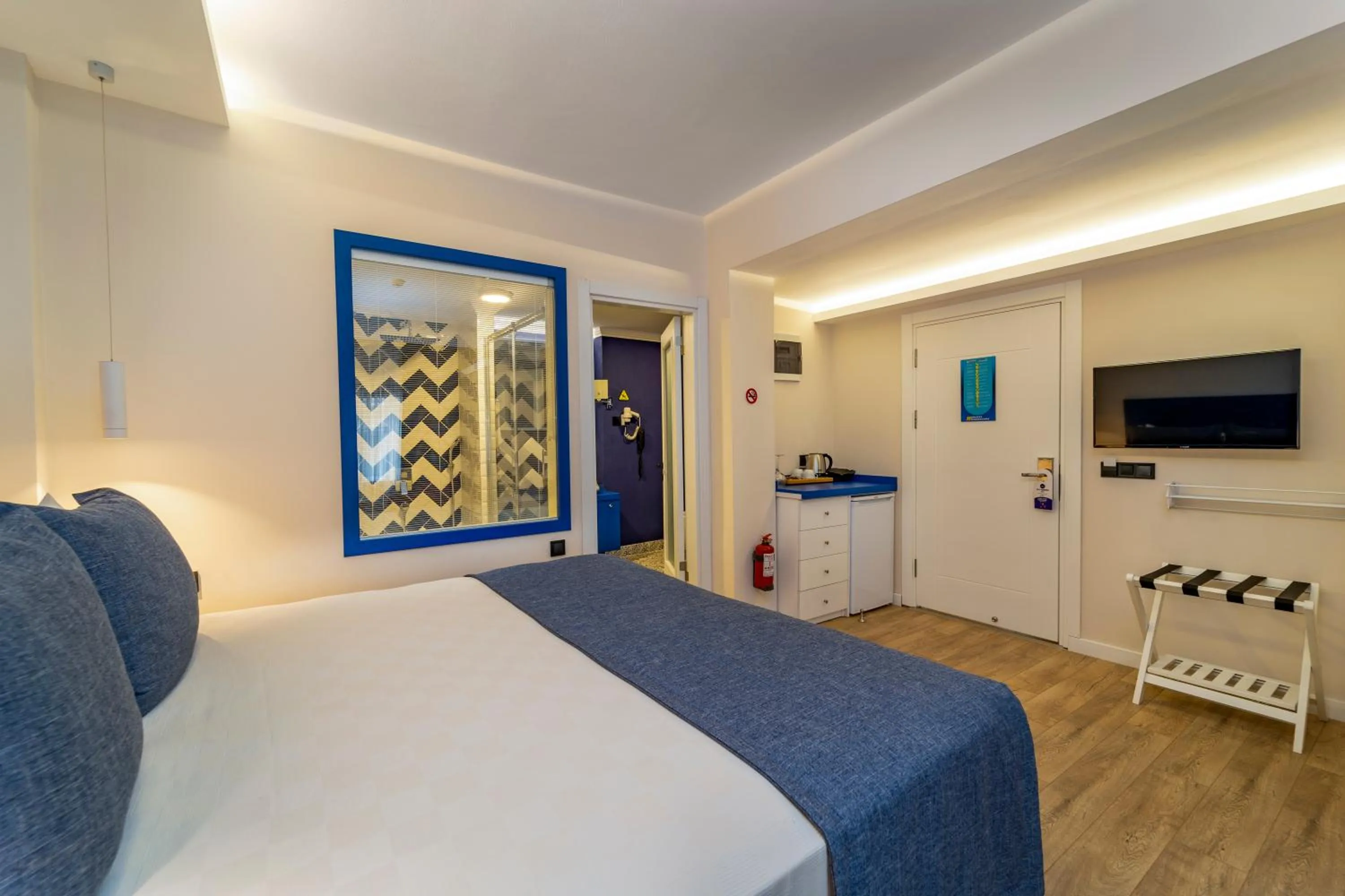 Bedroom, Bed in Ece Marina Suites