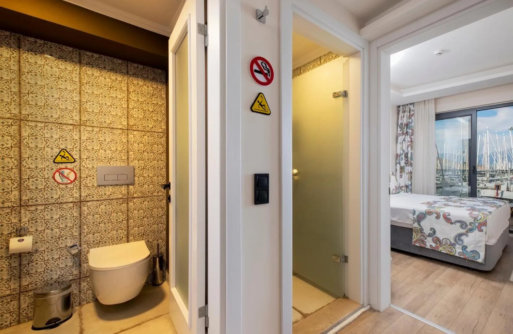 Bathroom in Ece Marina Suites