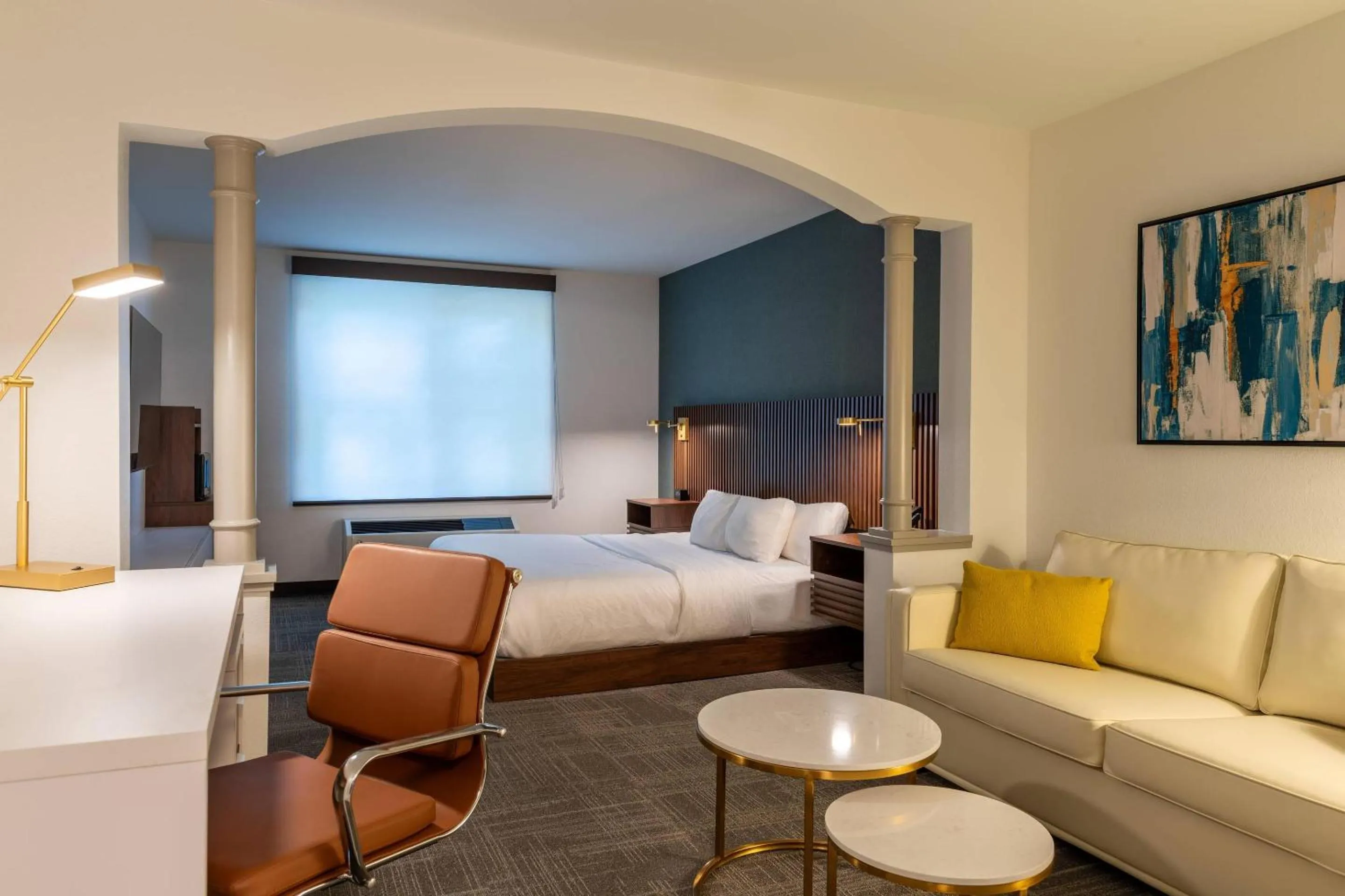 Bedroom, Bed in Comfort Inn & Suites Near Burke Mountain