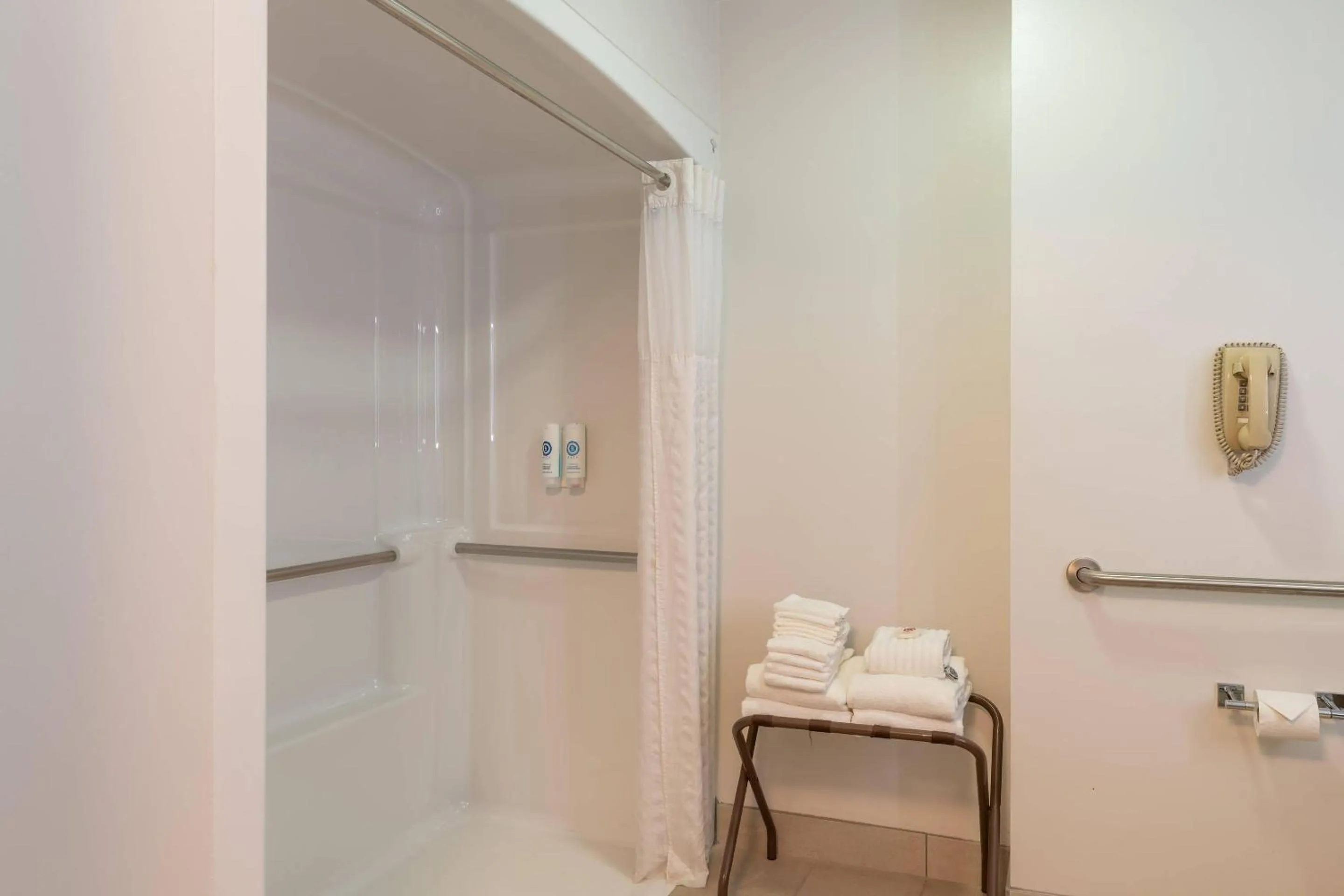 Bedroom in Comfort Inn & Suites Near Burke Mountain