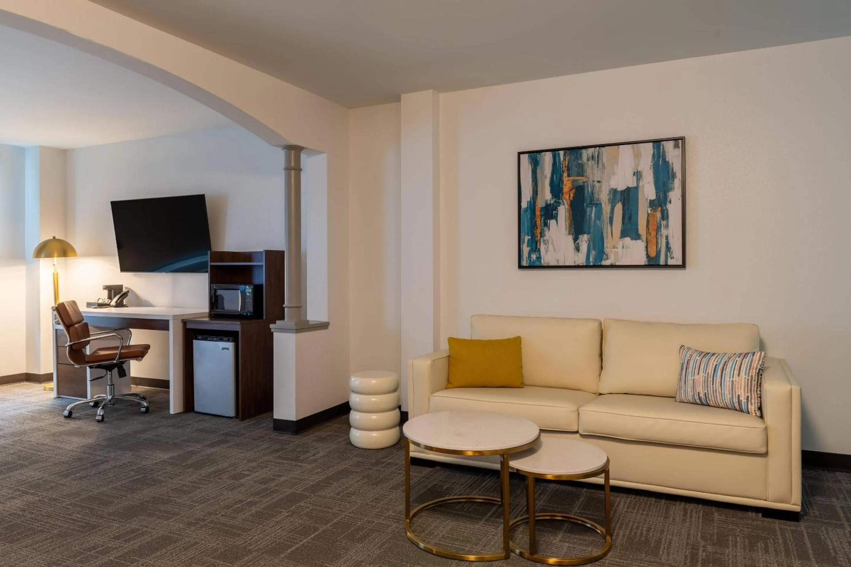 Bedroom in Comfort Inn & Suites Near Burke Mountain