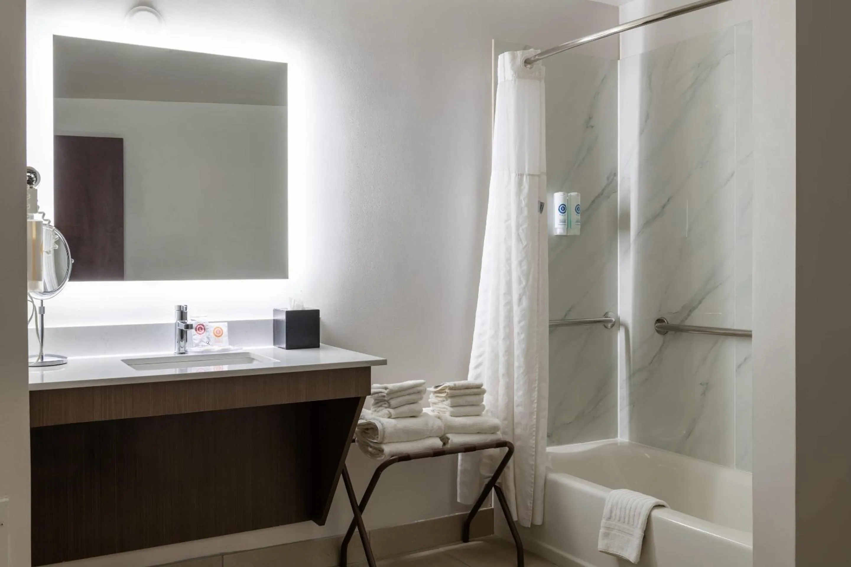 Bedroom in Comfort Inn & Suites Near Burke Mountain