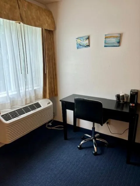 FairBridge Inn & Suites Sunnyside