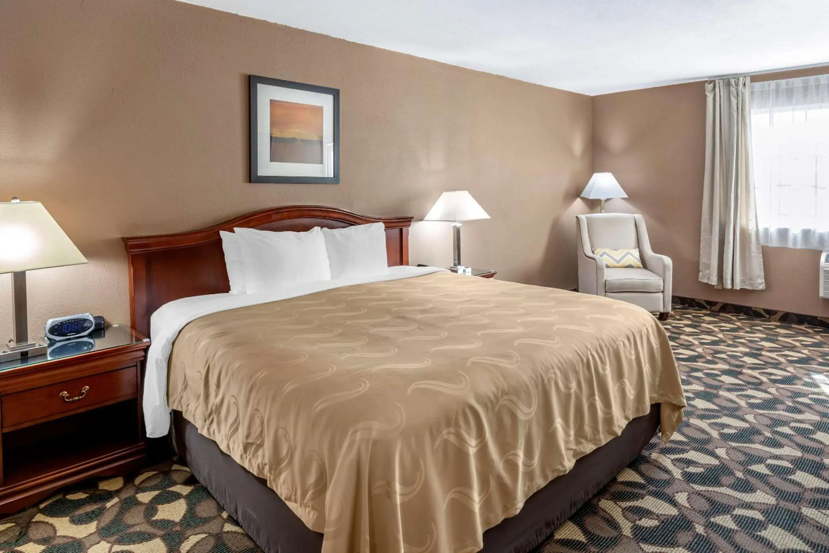 Photo of the whole room, Bed in Quality Inn Paradise Creek Photo of the whole room, Bed in Quality Inn Paradise Creek