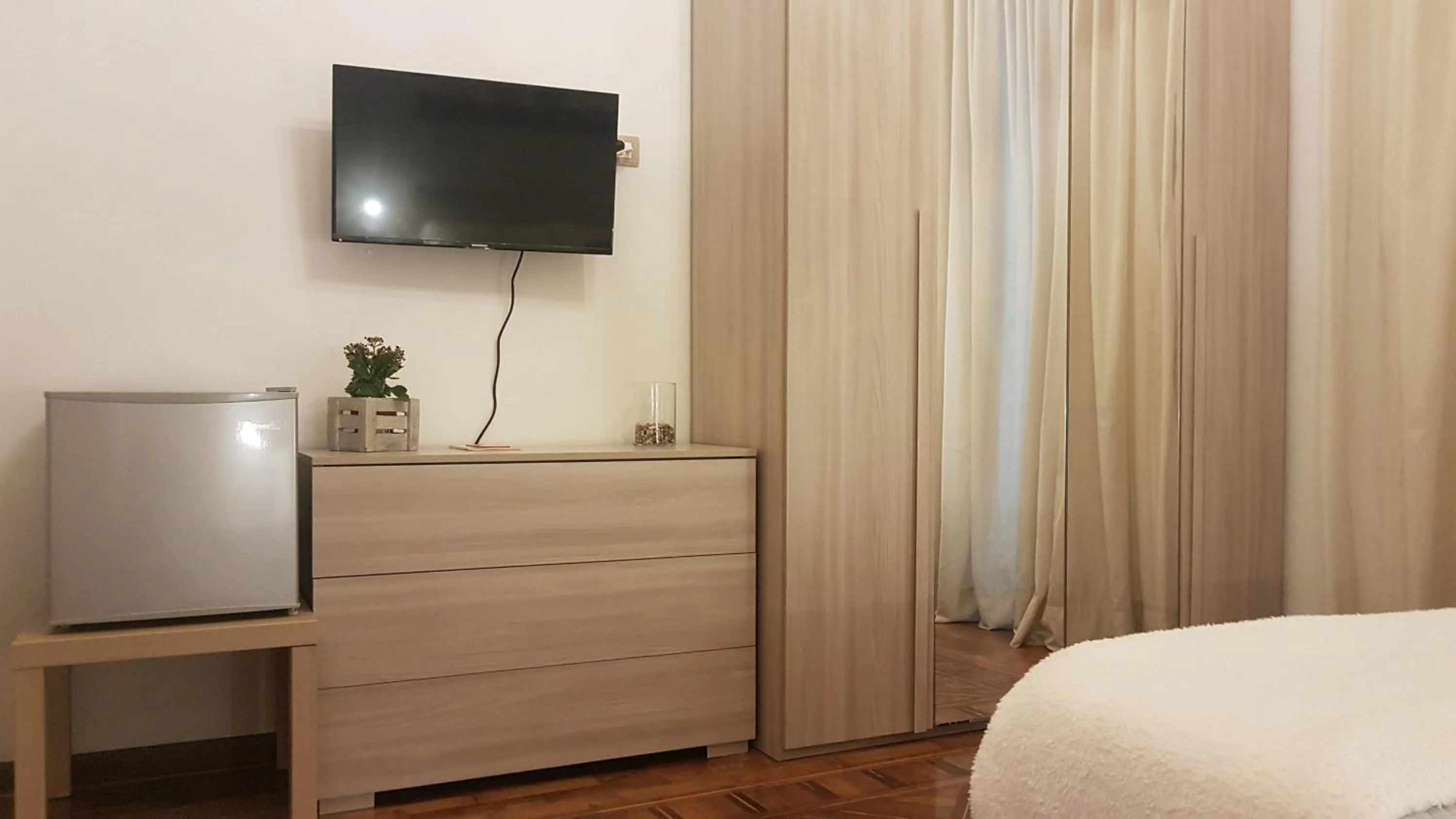 TV and multimedia in B&B Napoli Storica