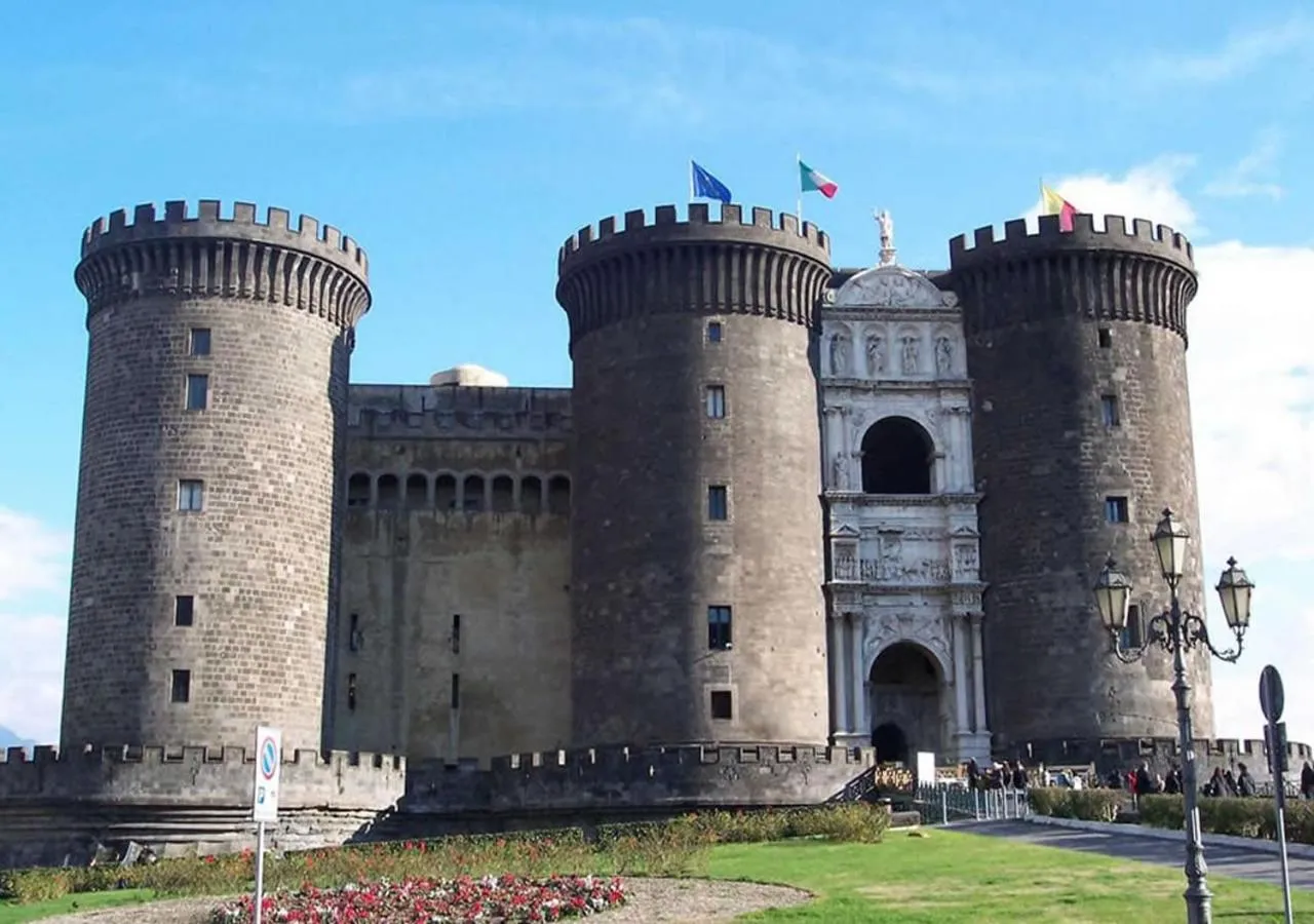 Neighbourhood in B&B Napoli Storica