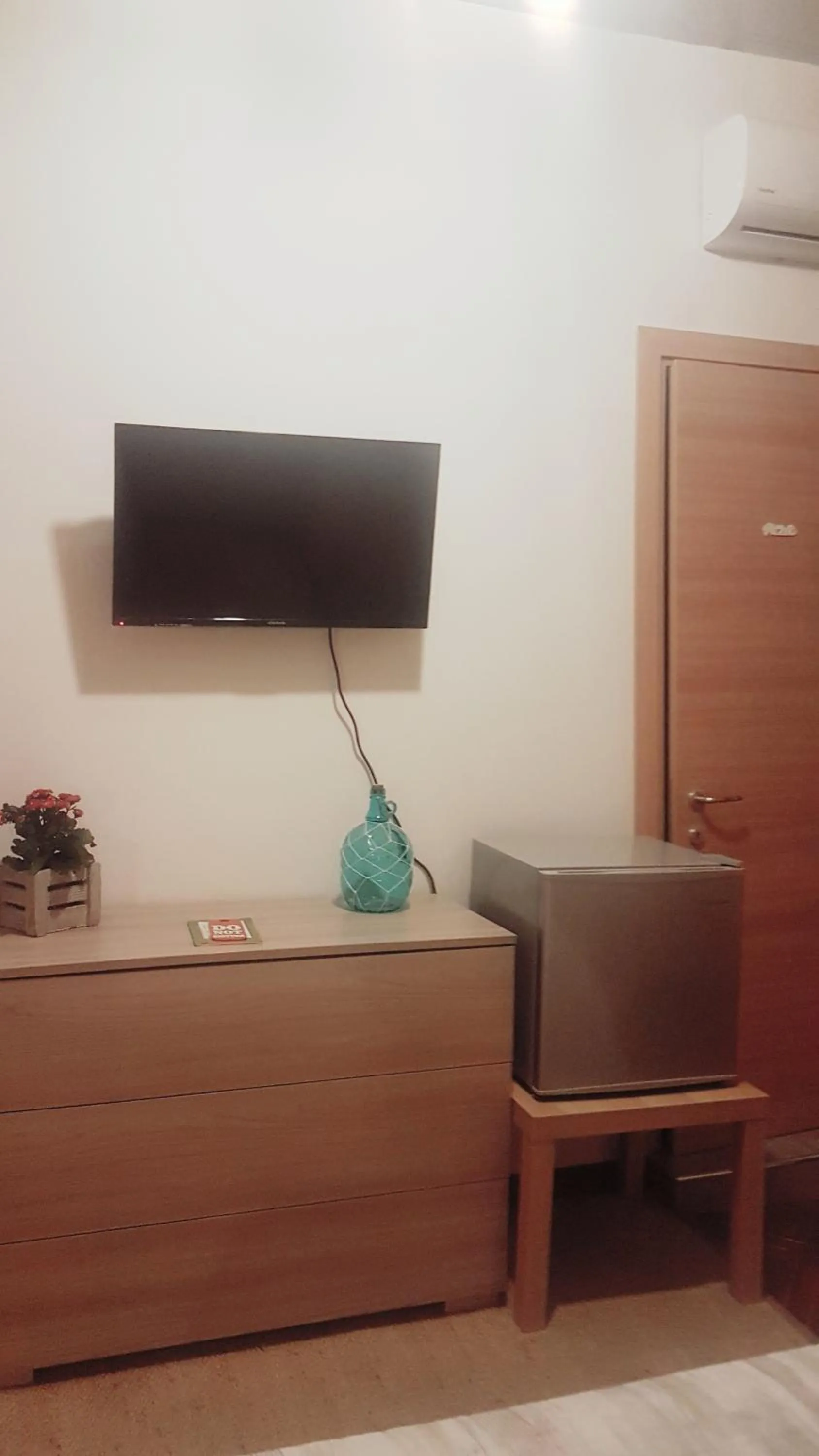 TV and multimedia in B&B Napoli Storica