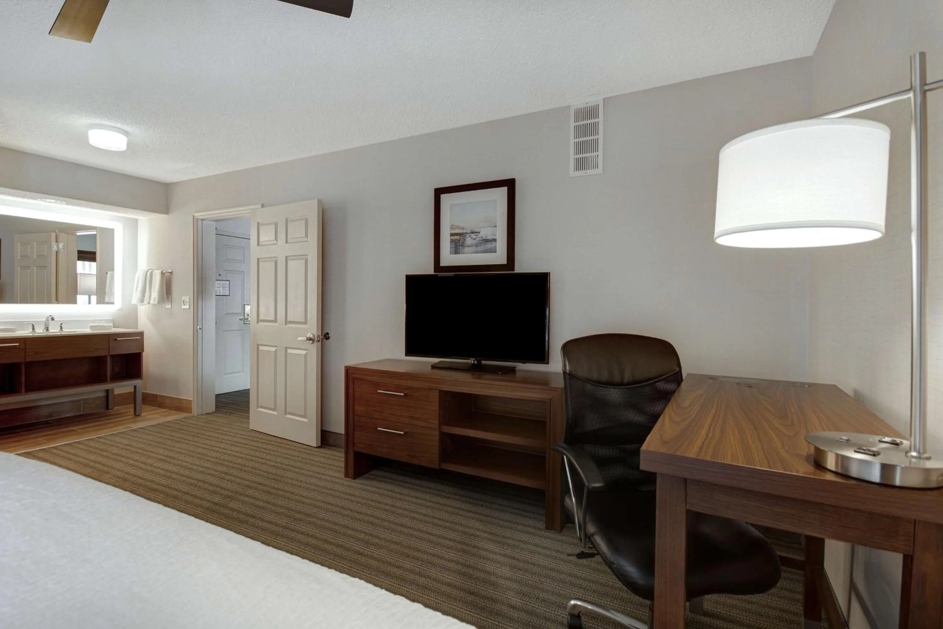 Bed in Homewood Suites by Hilton Salt Lake City - Midvale/Sandy