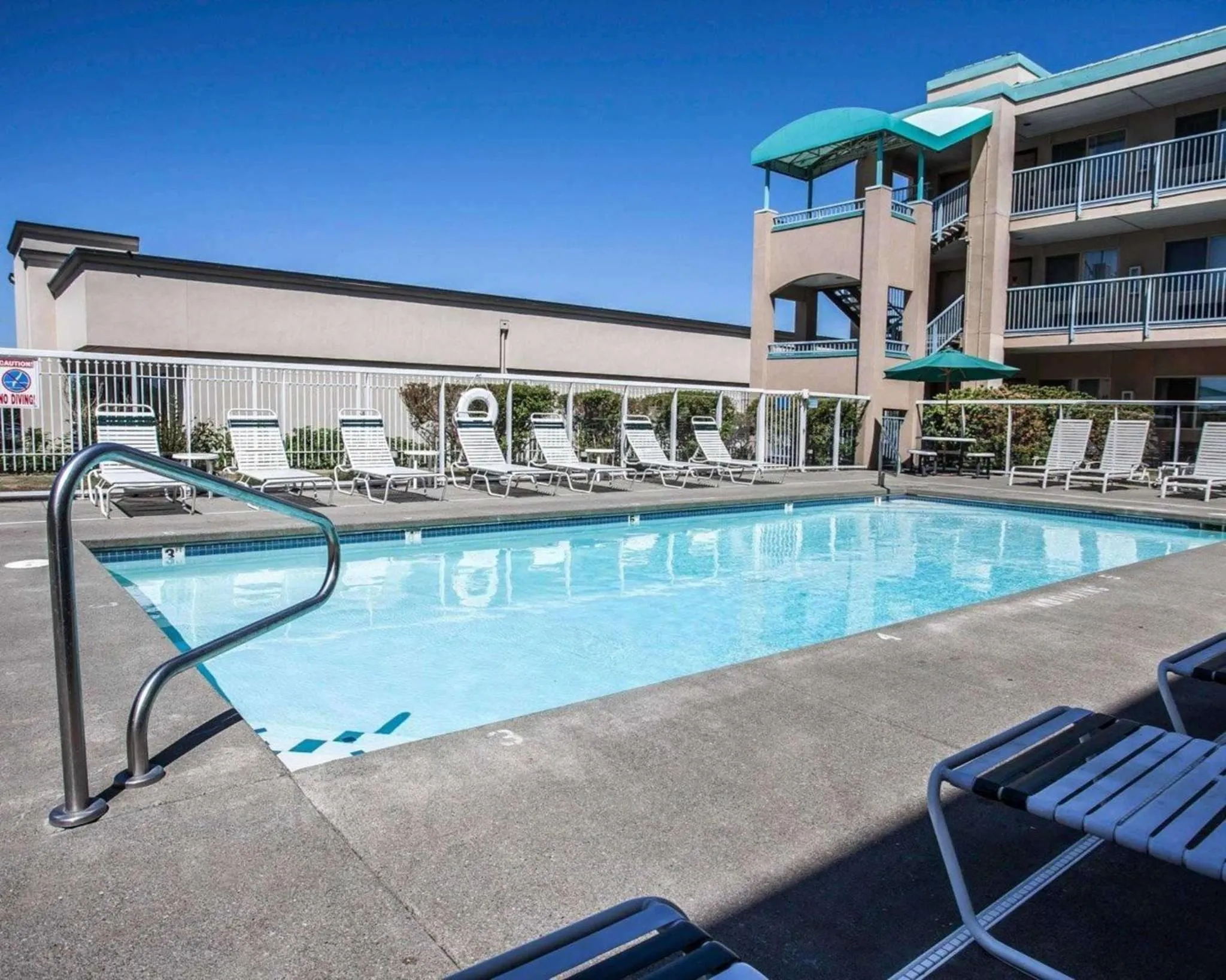 Pool view in Quality Inn Grand Suites Bellingham