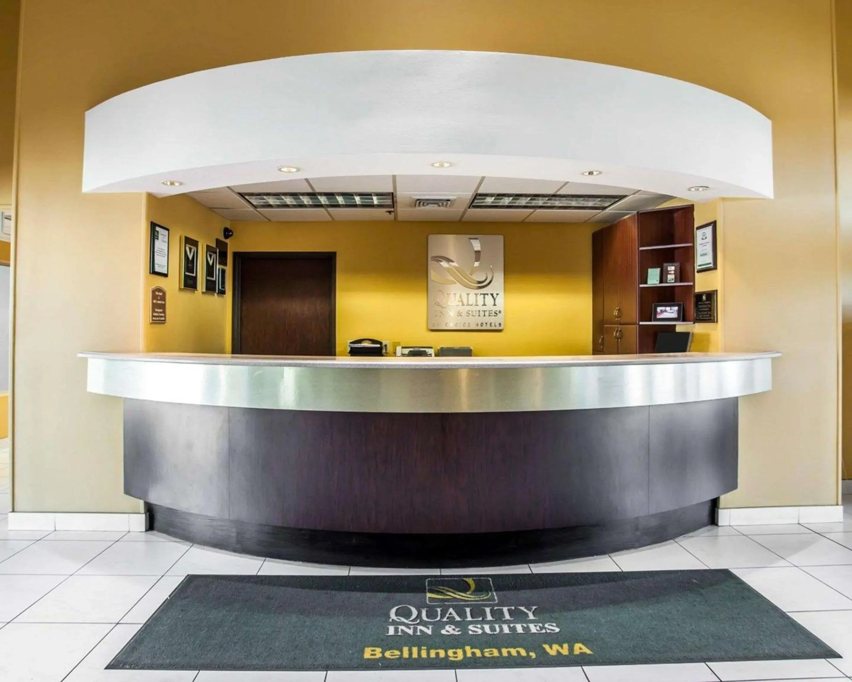 Lobby or reception in Quality Inn Grand Suites Bellingham Lobby or reception in Quality Inn Grand Suites Bellingham