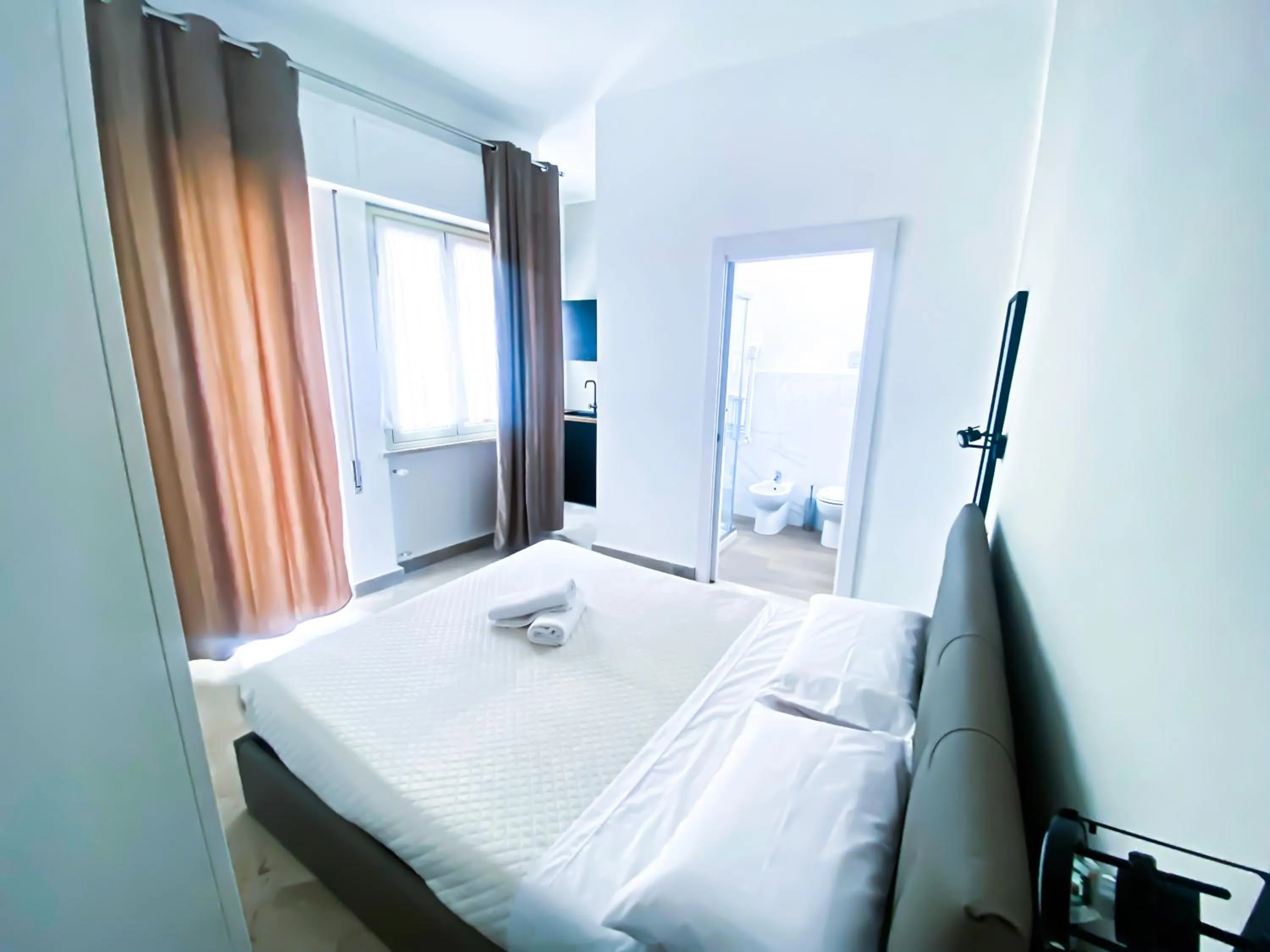 Bedroom, Bed in Leone Suite B&B & Restaurant AIC