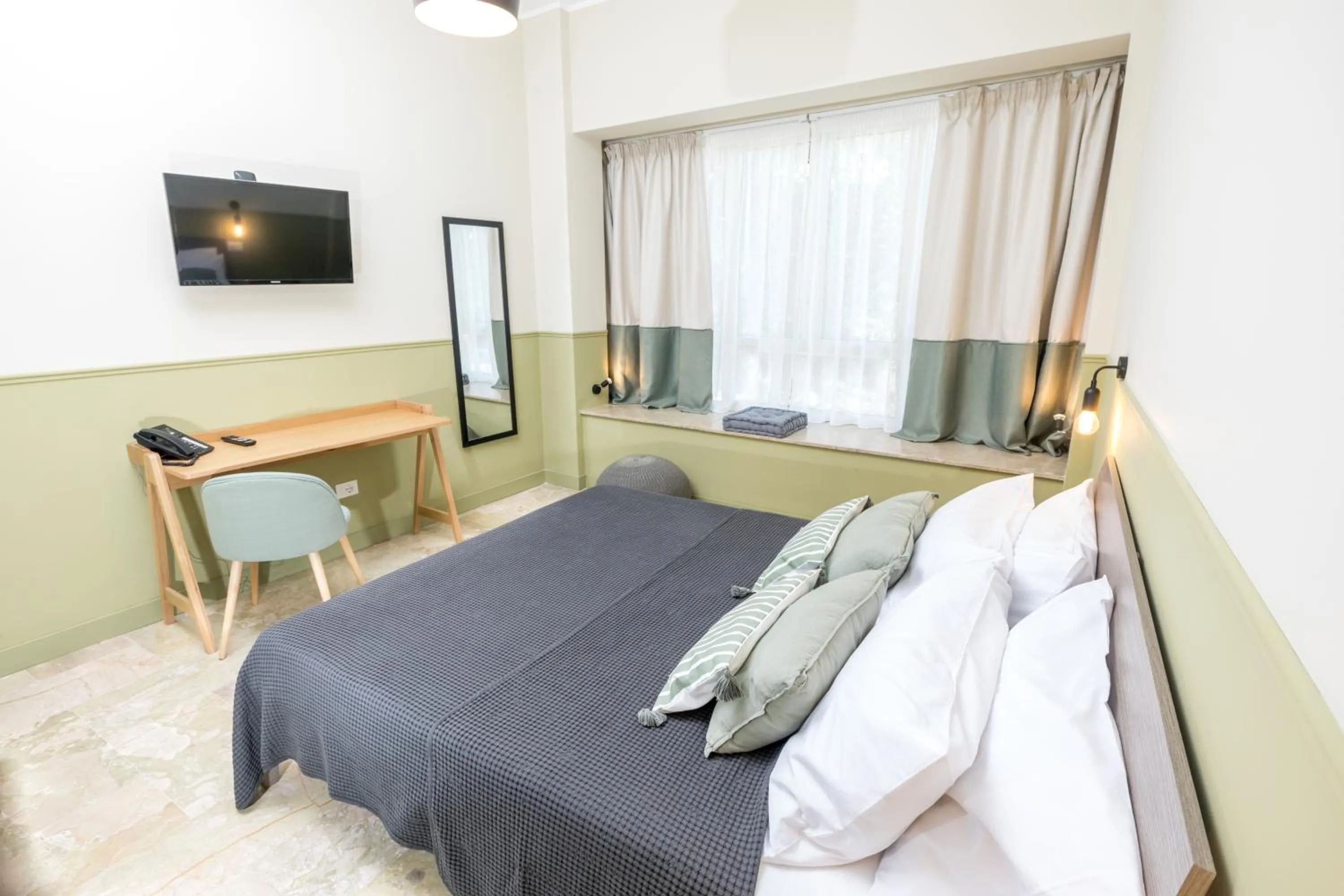 Bed in Leone Suite B&B & Restaurant AIC