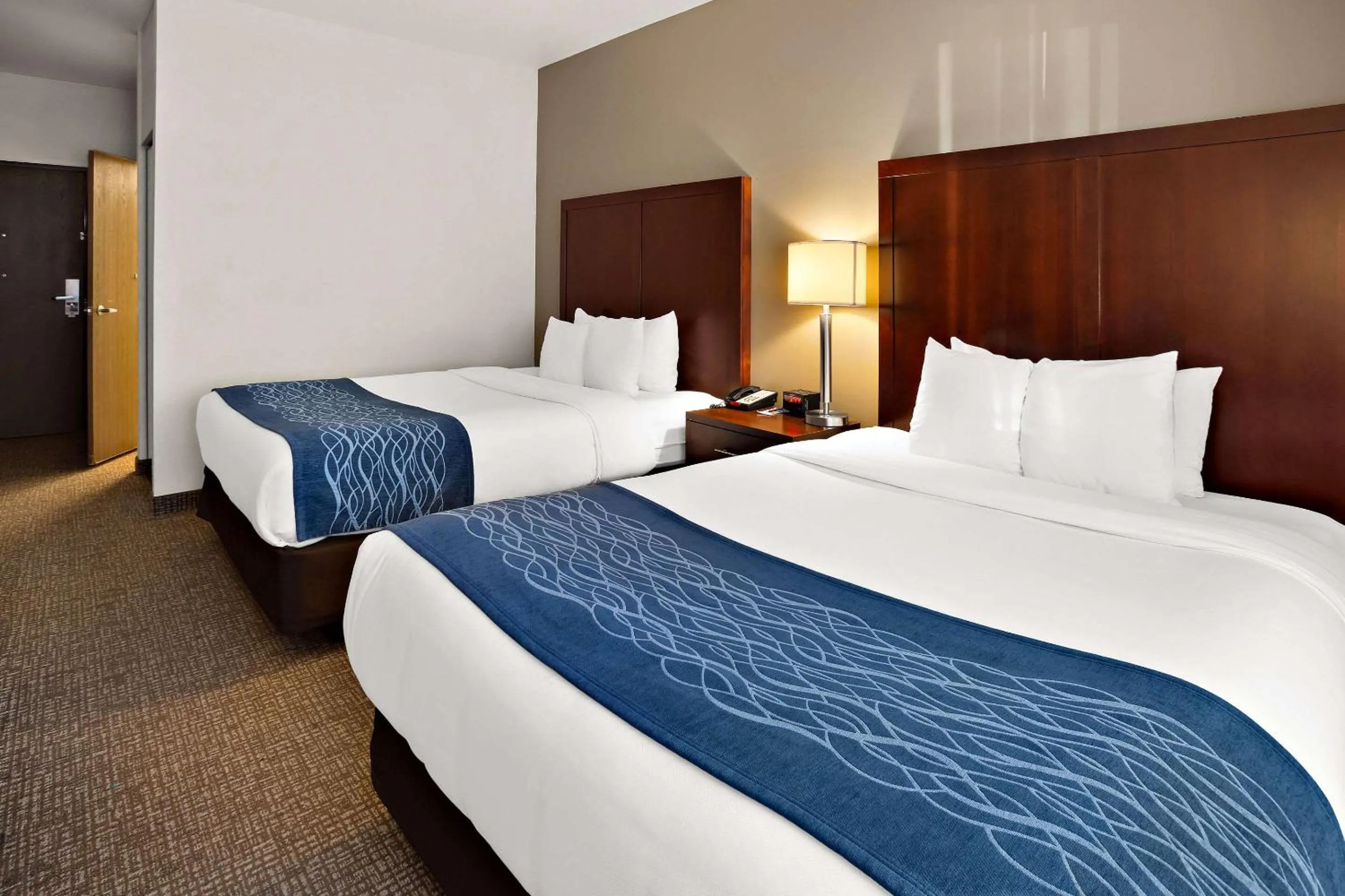 Bedroom, Bed in Comfort Inn Lacey - Olympia