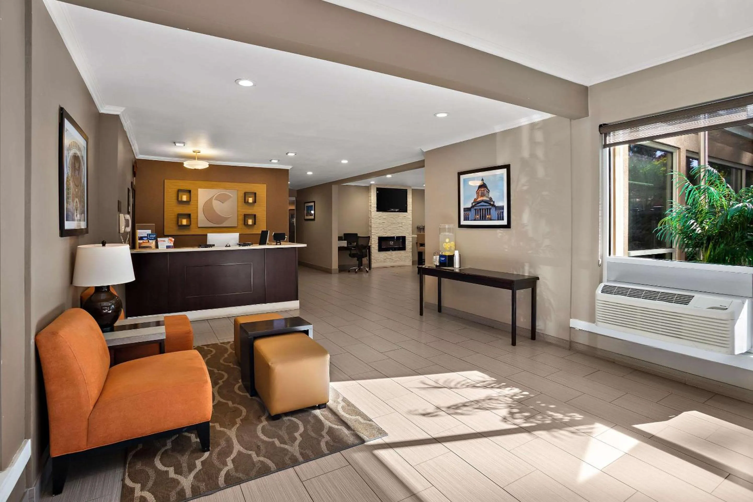 Lobby or reception in Comfort Inn Lacey - Olympia