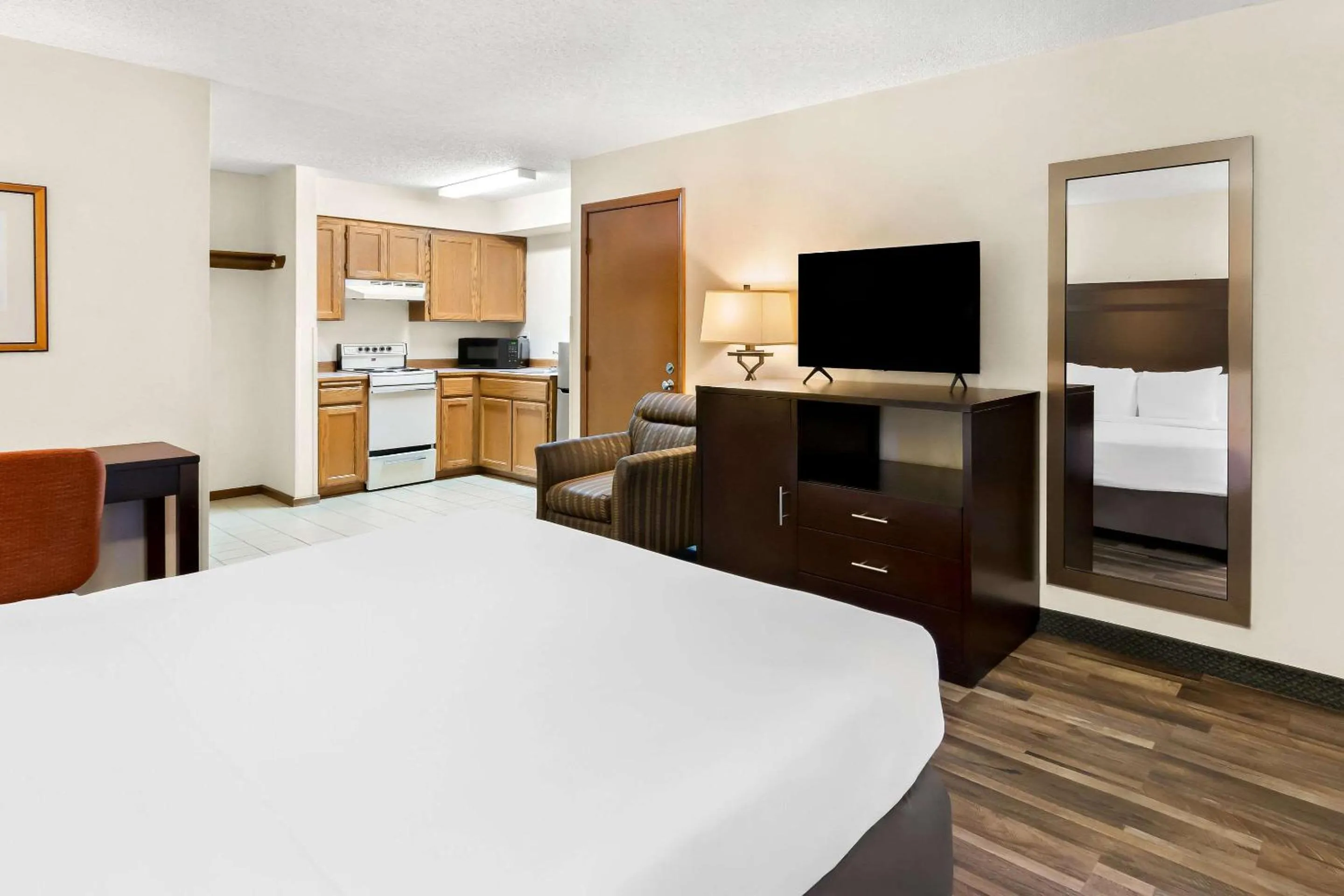 Bedroom, Bed in Quality Inn Mount Vernon